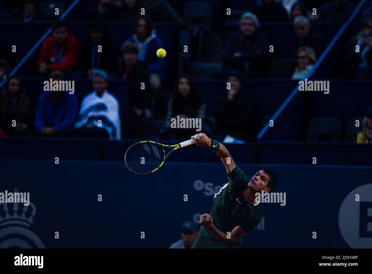 Barcellona, Spagna, 23, aprile 2022. Sabadell Open Banc - Trofeo Conde de Godó 69 - Carlos Alcaraz contro Alex de Minaur. Credit: JG/Alamy Live News Foto Stock