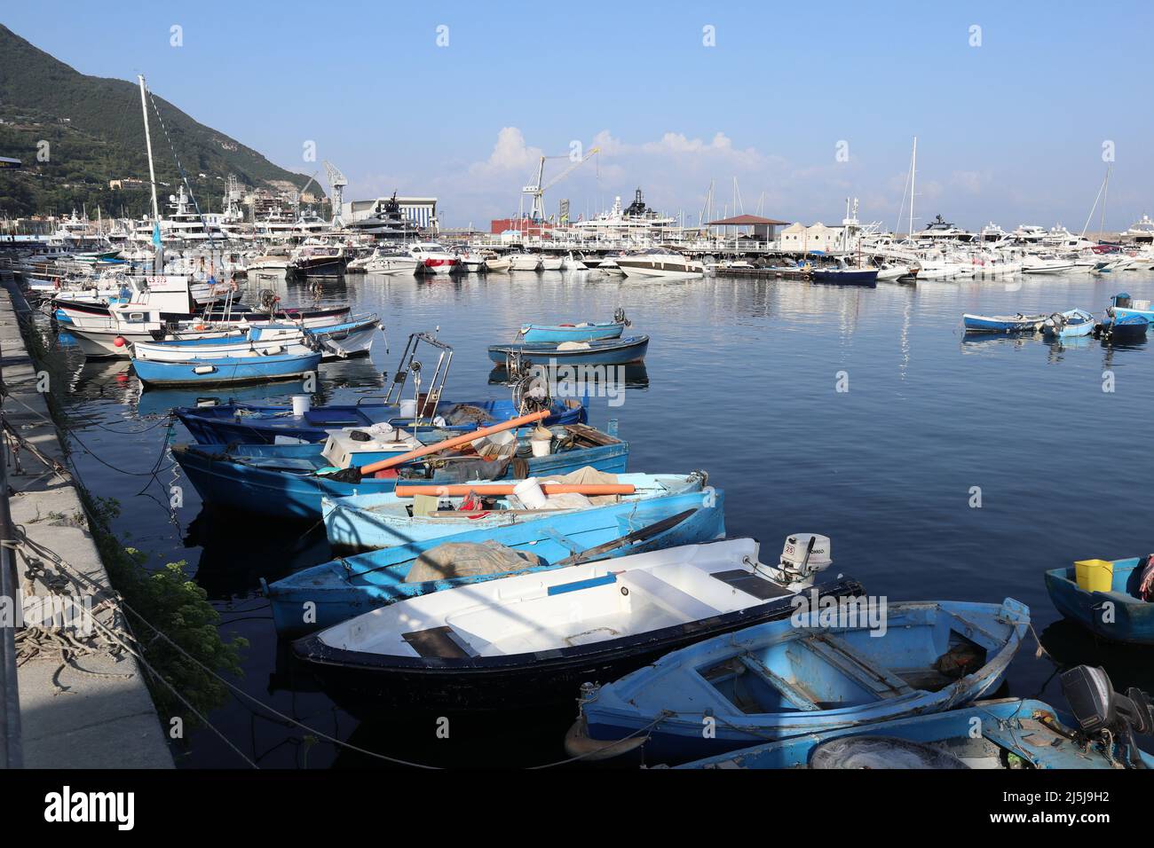 Castellammare di Stabia - Porto turistico dalla banchina Foto Stock