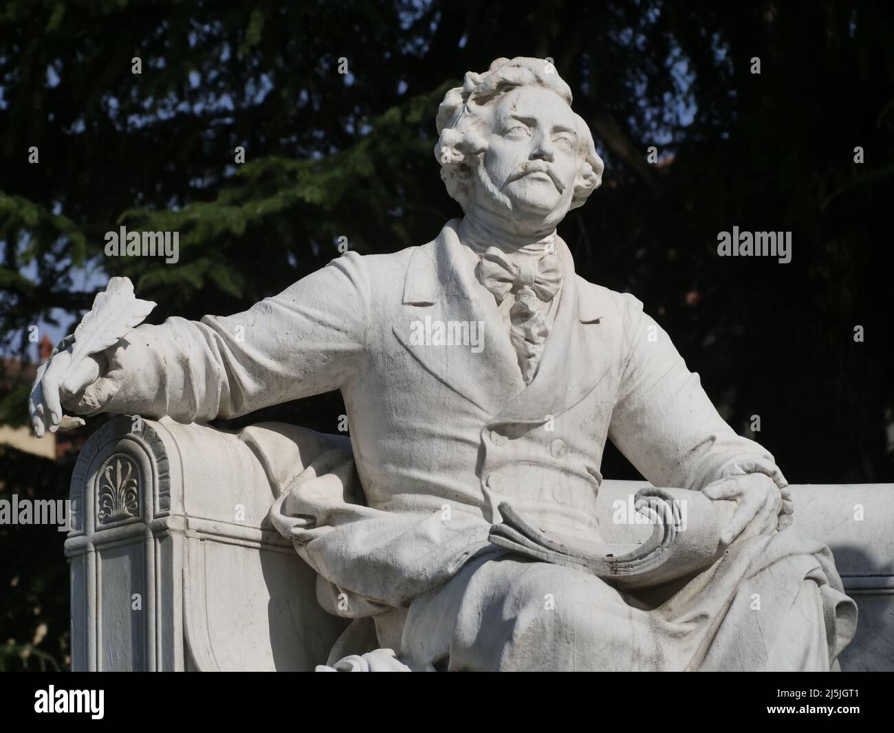 Statua del compositore d'opera Gaetano Donizetti a Bergamo, Lombardia, Italia Foto Stock