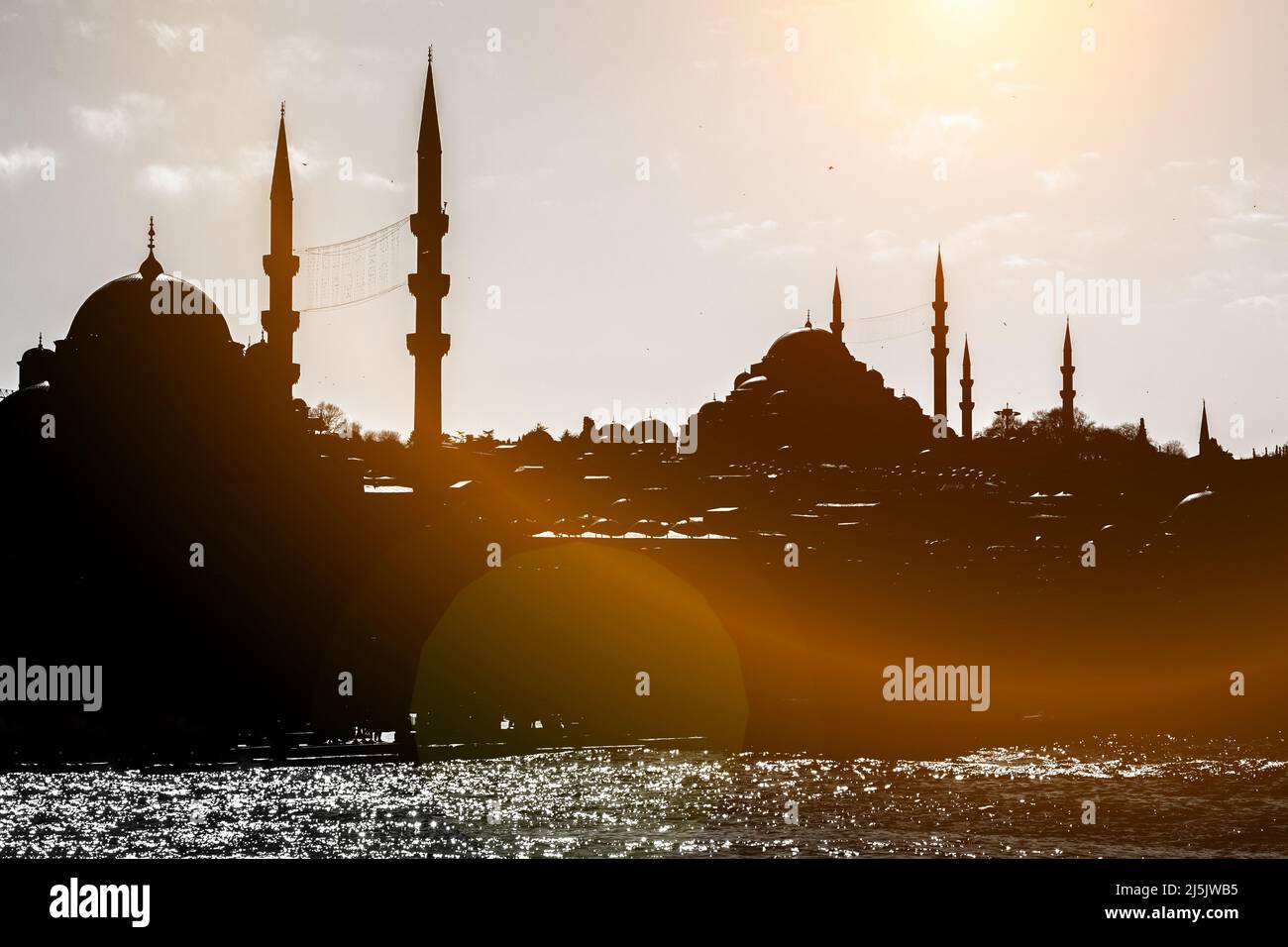 Moschee di Istanbul, vista dal Bosforo Foto Stock