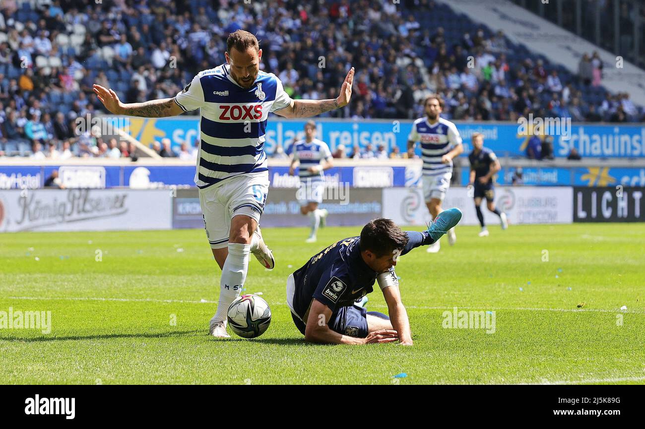 Primo : 24th aprile 2022, Fuvuball, 3rd Bundesliga, stagione 2021/2022, MSV Duisburg - TSV Mv* nchen 1860 fallo sulla pena, BAKALORZ, MSV a LEX Foto Stock