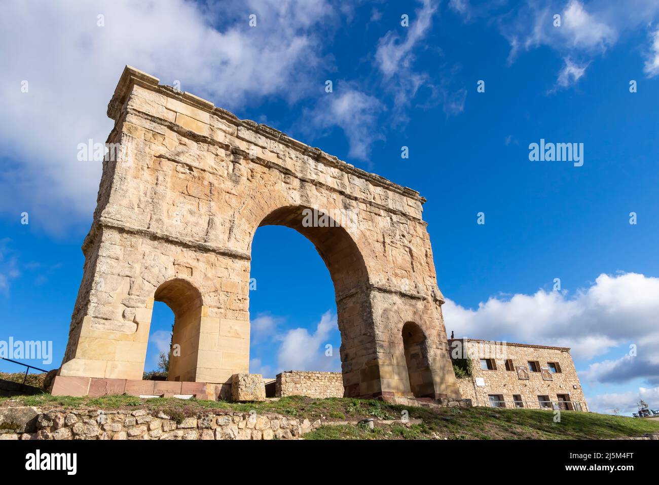 Arco romano di Medinaceli, provincia di Soria, Spagna. Foto Stock