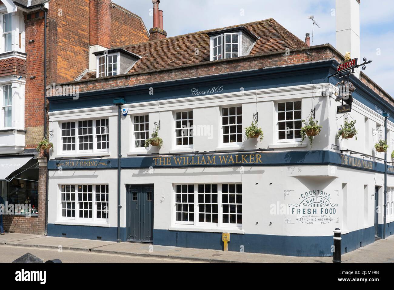 Il William Walker in primavera sole - Fuller's Pub and Restaurant - un pub vittoriano risalente al 1860 circa nel cuore di Winchester. REGNO UNITO Foto Stock