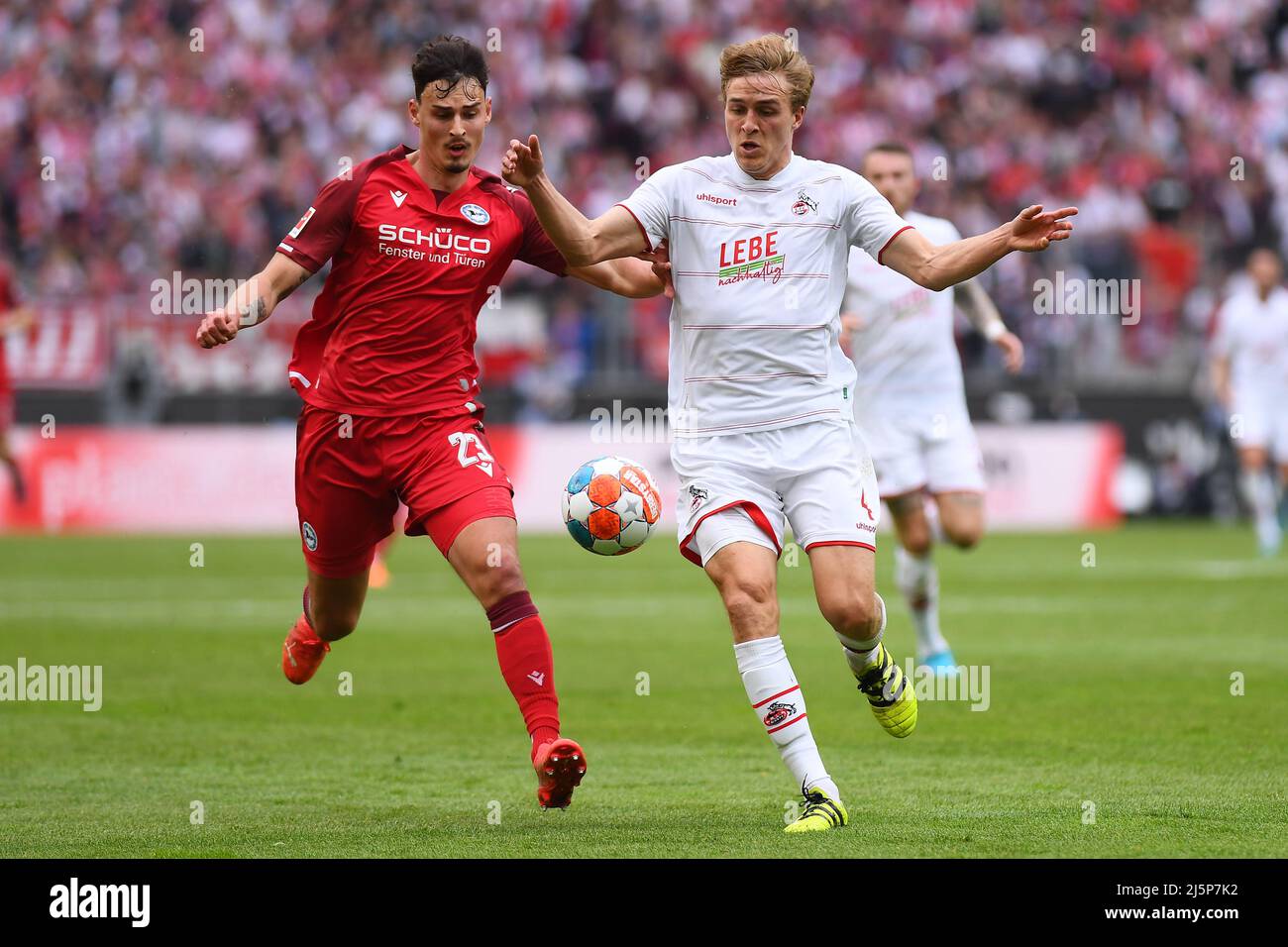 KOELN, GERMANIA - APRILE 23 2022: Partita di calcio Bundesliga Köln - Arminia Foto Stock