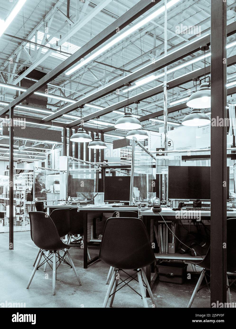 interno dell'ufficio di produzione Foto Stock
