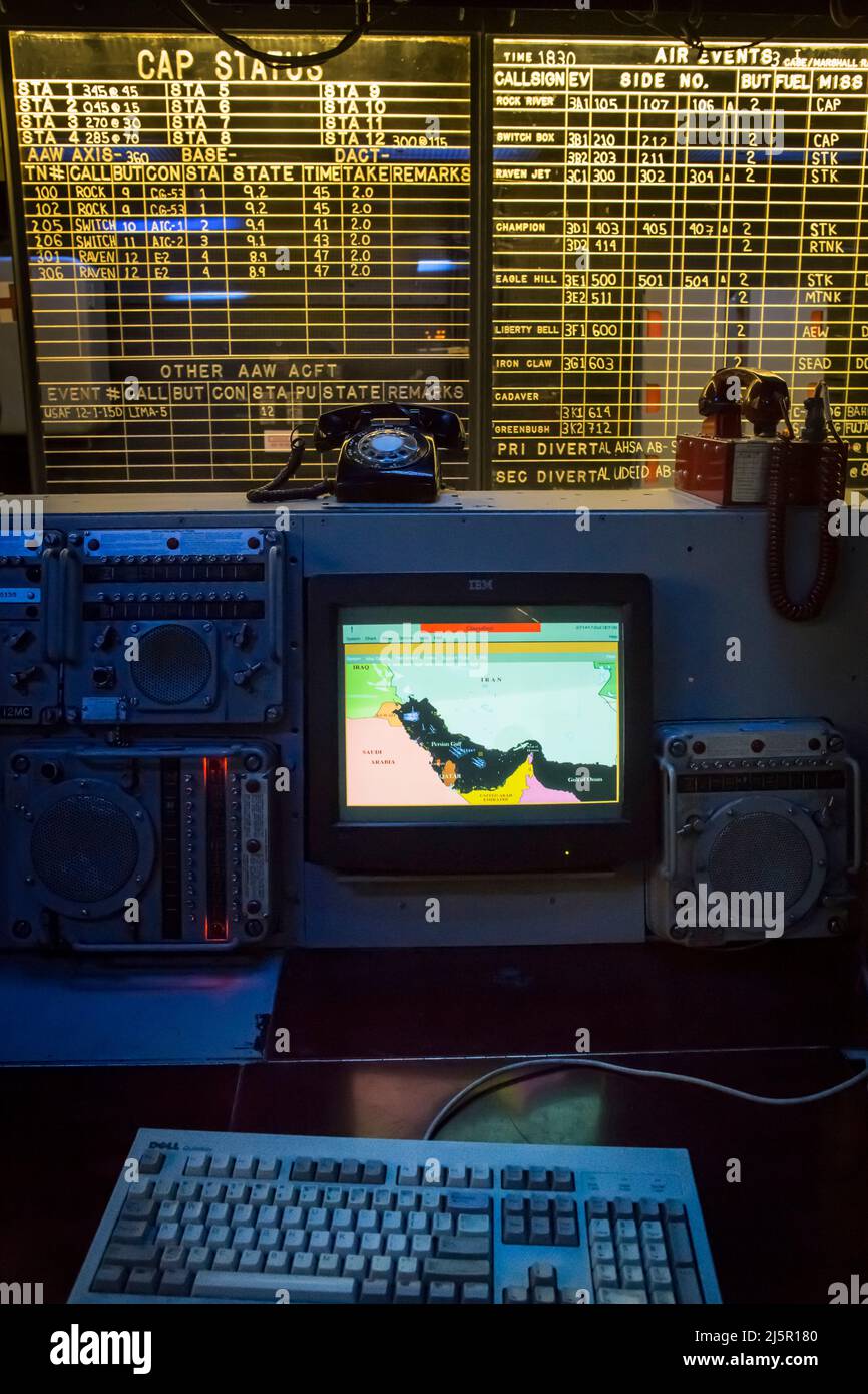 USS Midway Aircraft Carrier Command Information Center, San Diego Navy Pier Foto Stock