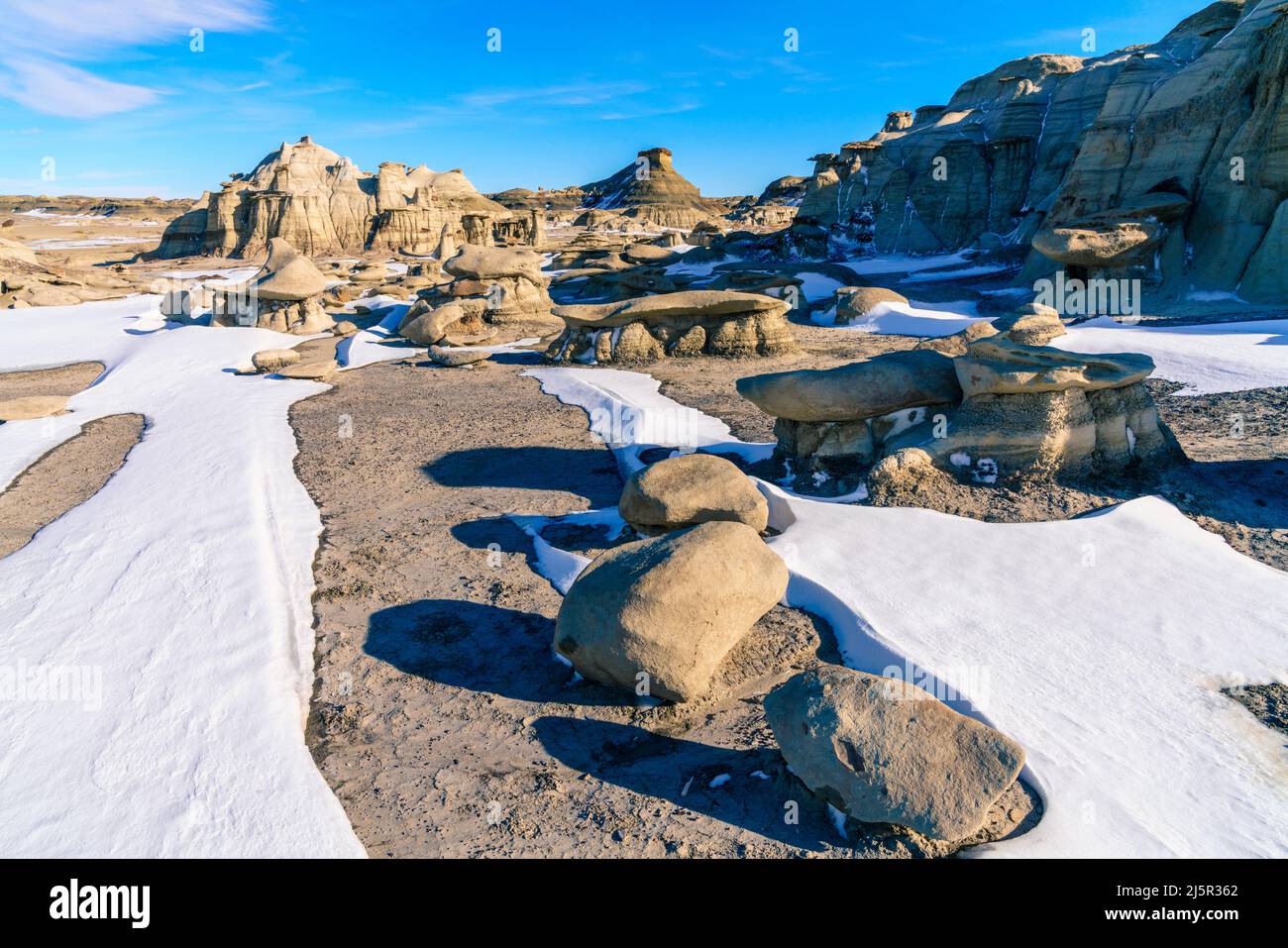 Vista panoramica della zona naturalistica di Bitti De-Na-Zin nel New Mexico in inverno Foto Stock
