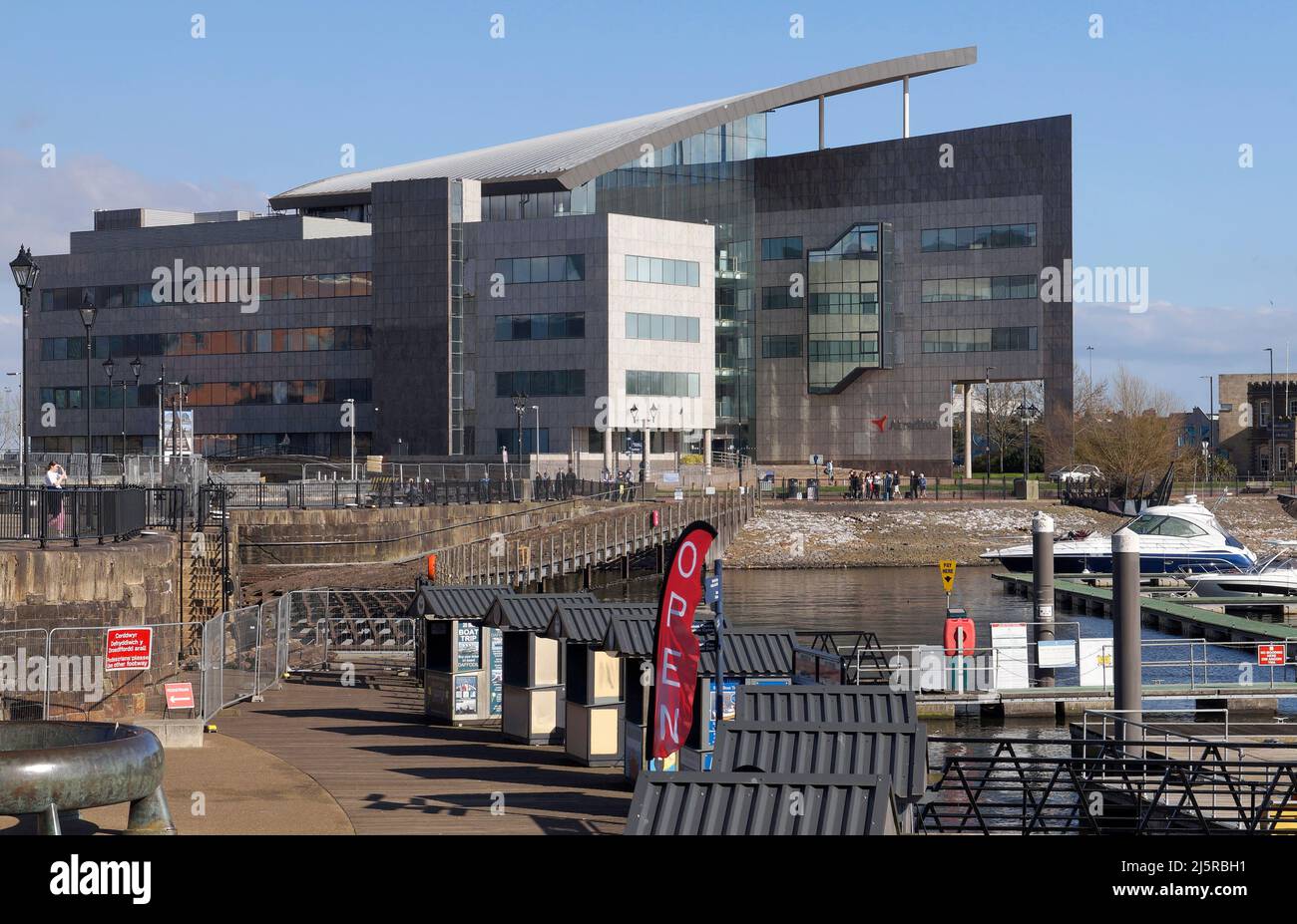 Atradius Italia | assicurazione di credito e raccolta di debito, Cardiff Bay Waterfront. Aprile 2022. Molla Foto Stock