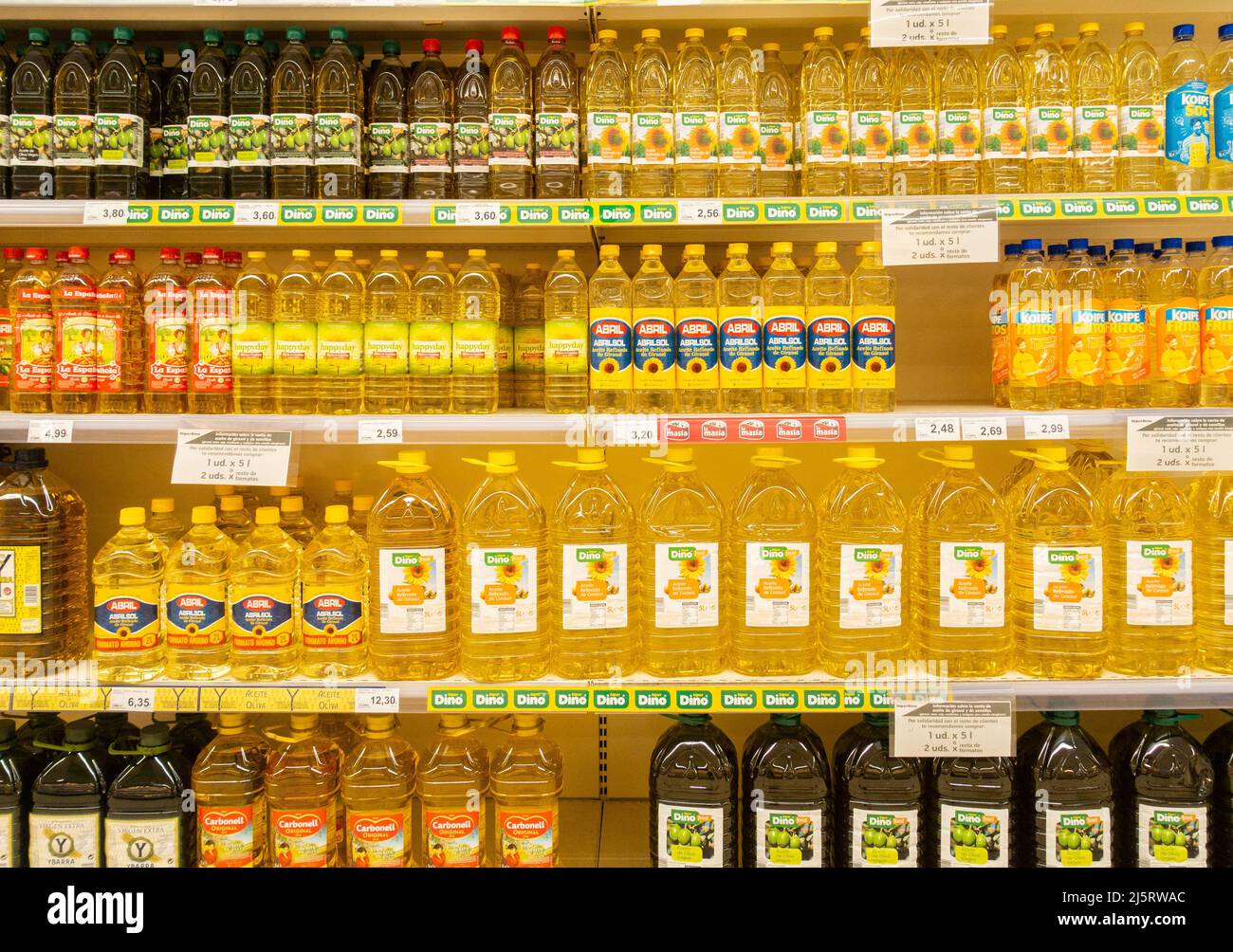Olio di girasole in supermercato in Spagna Foto Stock