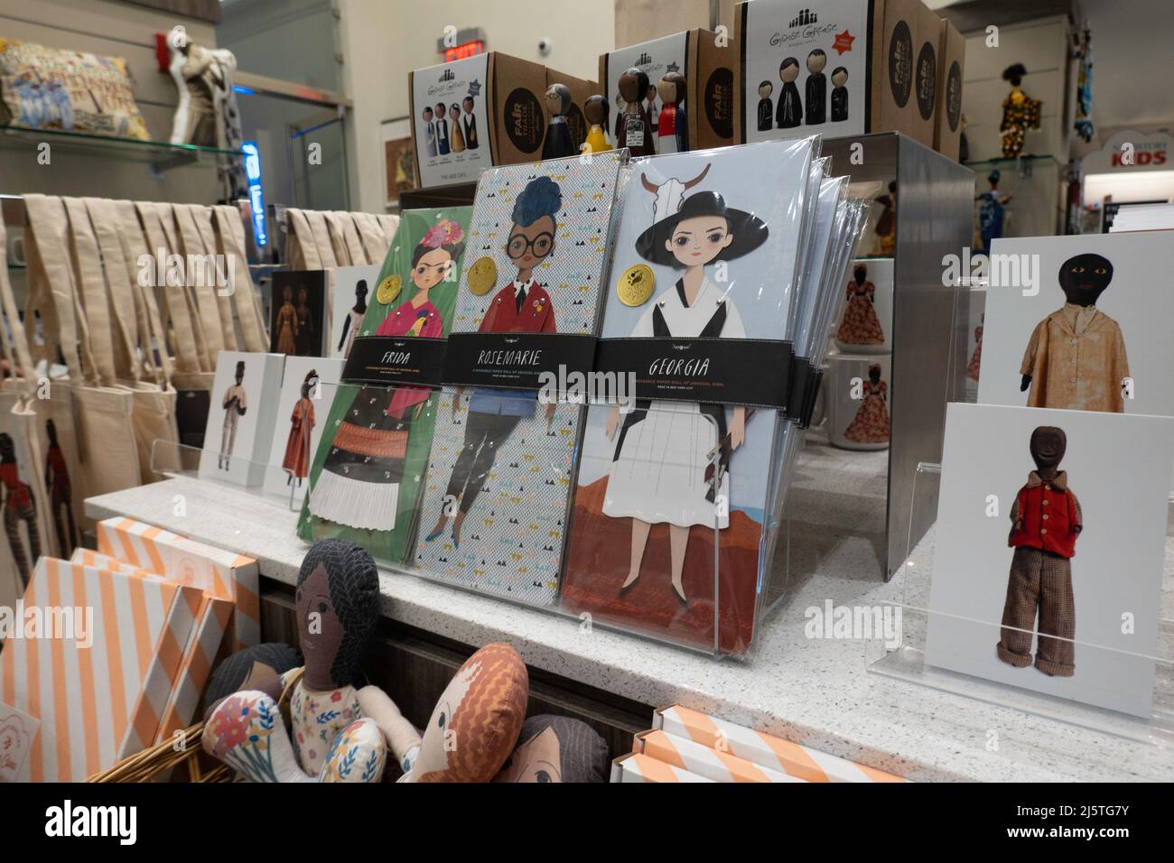 Il negozio di articoli da regalo presso la New York Historical Society & Library, New York, USA 2022 Foto Stock