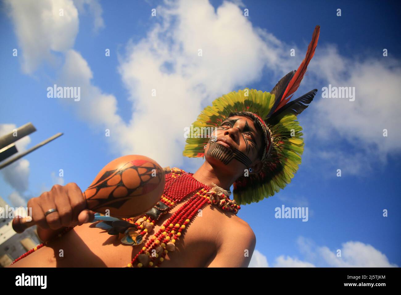 salvador, bahia, brasile - 25 aprile 2022: Incontro riunisce indiani di diverse etnie nella città di Salvador. L'incontro è quello di cercare imp Foto Stock