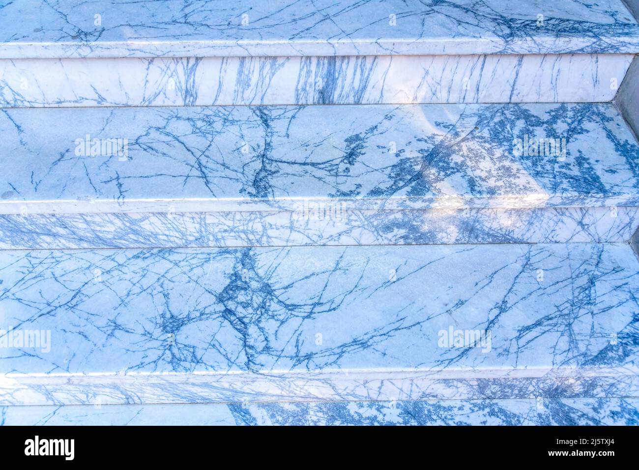 Primo piano di una scala con gradini in marmo a San Francisco, California Foto Stock