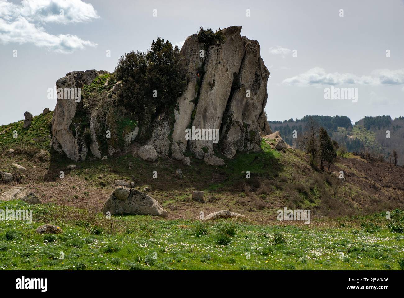 Altipiano dell'Argimusco, sito archeologico e naturalistico siciliano con rocce antiche miliari di anni con forme molto particolari, archeoastronomia Foto Stock