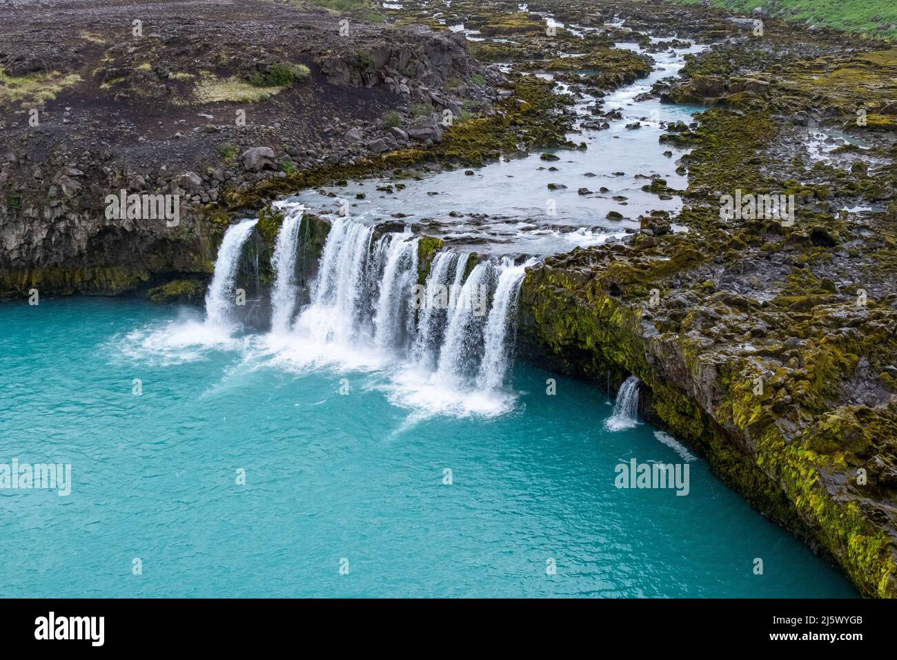 Wasserfall Þjófafoss im südlichen isländischen Hochland. Hier fällt der Fluss Þjórsá über eine Steilkante in ein natürliches Becken. Foto Stock