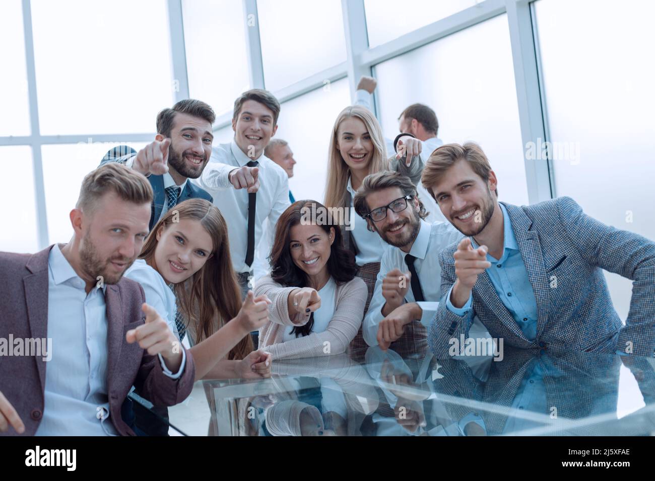 il team aziendale di successo ti sta indicando. Foto Stock