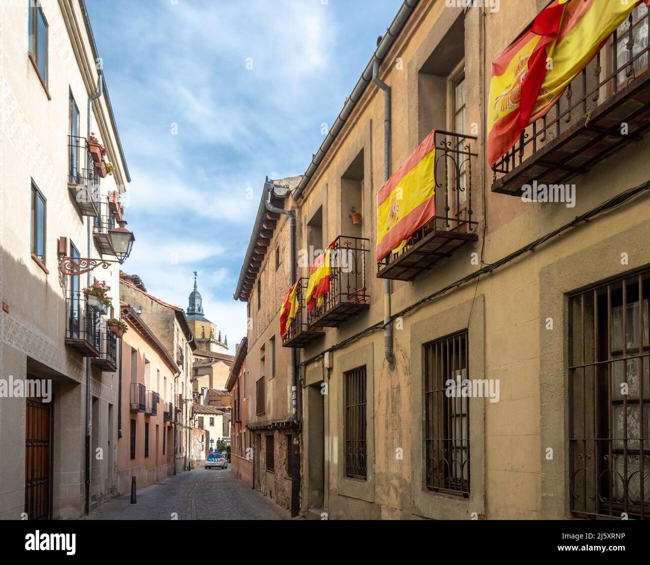 Una strada vuota a Segovia, Spagna Foto Stock