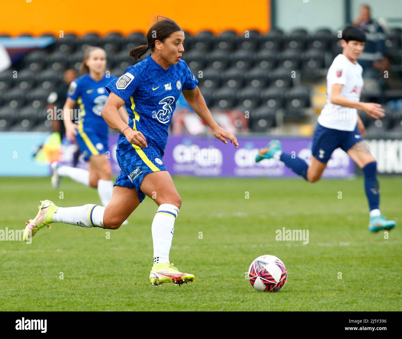 BARNETT, INGHILTERRA - APRILE 24:Chelsea Donne Sam Kerr durante Barclays fa Women's Super League tra Tottenham Hotspur e Chelsea al Hive, Barnett Foto Stock