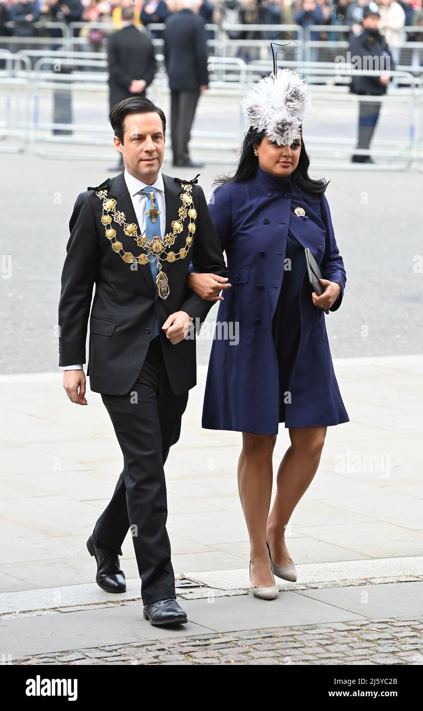 La foto deve essere accreditata ©Alpha Press 079965 29/03/2022 Lord Mayor del Consigliere di Westminster Andrew Smith e la moglie Salma Shah al Servizio del Ringraziamento per HRH il Principe Filippo Duca di Edimburgo tenuto presso l'Abbazia di Westminster a Londra. Foto Stock