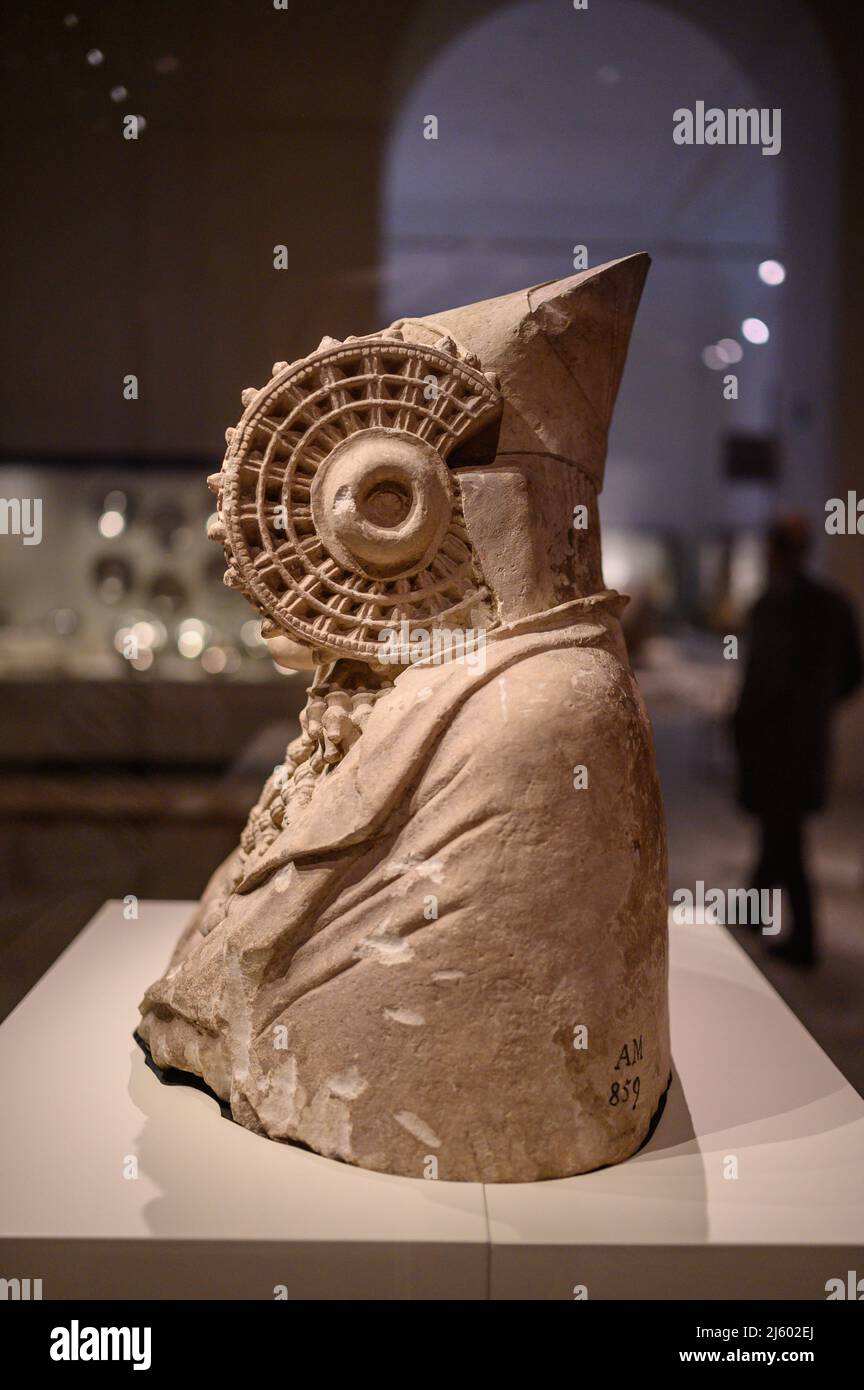 La Signora di ELX o Signora di Elche, busto Iberico calcareo. Il Museo Archeologico Nazionale (MAN), che ospita uno dei più importanti al mondo Foto Stock