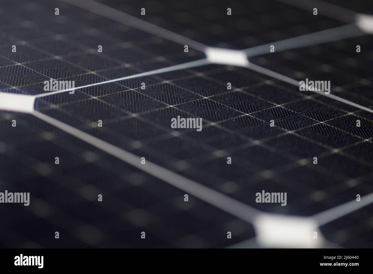 Primo piano del modulo fotovoltaico del pannello solare. Vista completa del telaio dei pannelli solari. Foto Stock
