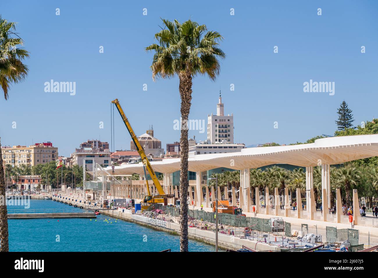 Cantiere nel porto di Malaga, per la sistemazione della zona e la costruzione di recinzioni di protezione, tra l'acqua e il lungomare Foto Stock