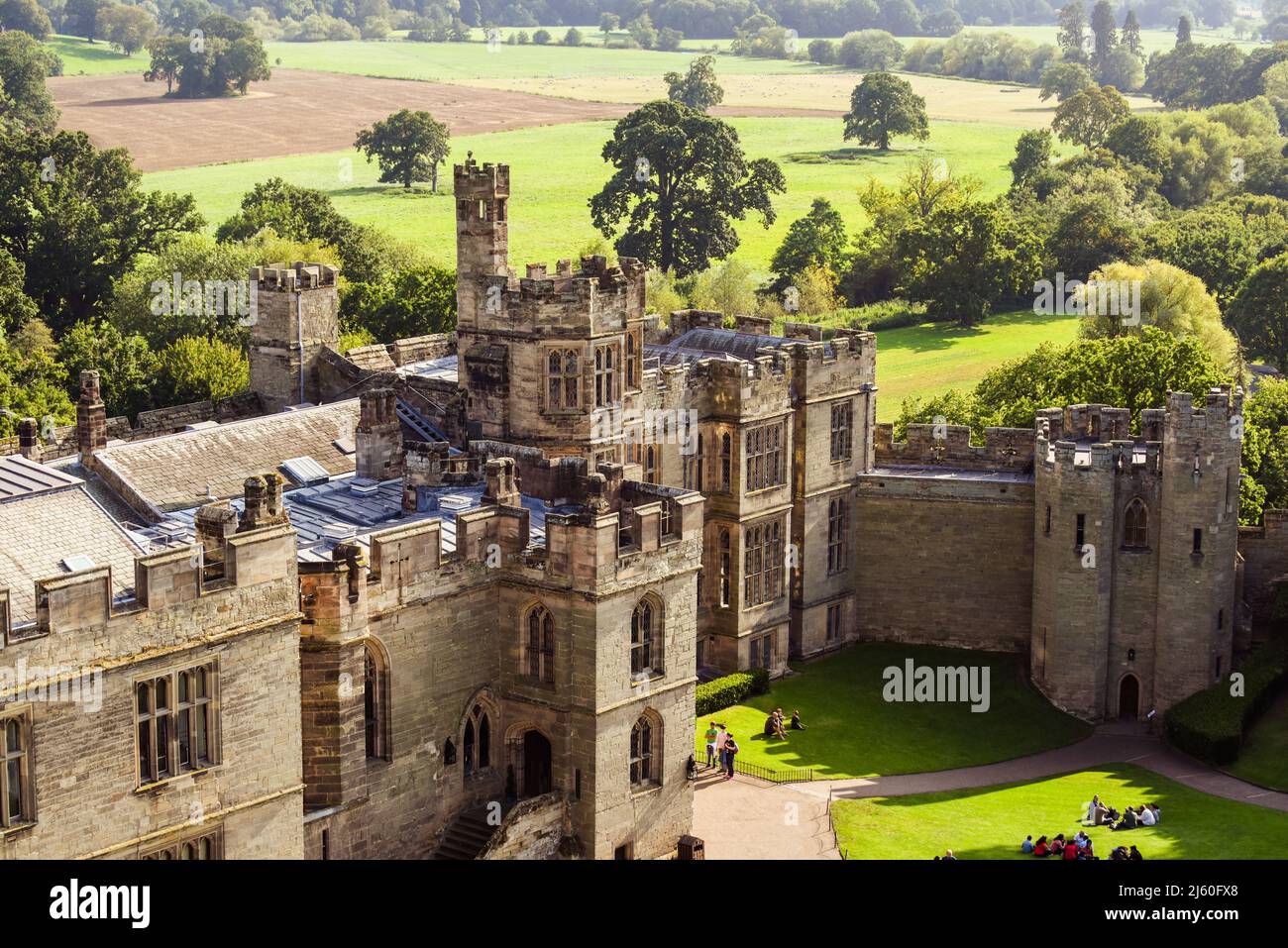 Il castello di Warwick è uno storico edificio reale e attrazione turistica in Inghilterra Foto Stock