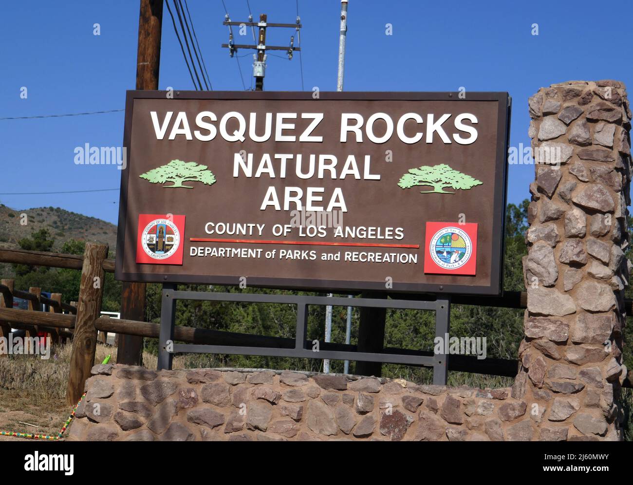 Agua Dulce, California, USA 17th Aprile 2022 una visione generale dell'atmosfera del Parco Naturale di Vasquez Rocks il 17 Aprile 2022 ad Agua Dulce, California, USA. Questa posizione è dove Dracula con Bela Lugosi, il film Flintstones, le selle Blazing Mel Brooks, Bill and Ted's Excellent Adventure with Keanu Reeves, Planet of the Apes, Star Trek, Austin Powers Man of Mystery con Mike Myers, Army of Darkness, Werewolf of London, Michael Jackson Black and White Video, Bette Midler per i ragazzi, Rihanna e Justin Timberlake Rehab Video, rubare la mia ragazza con una direzione, Airwolf, Una squadra, la donna bionica, Foto Stock