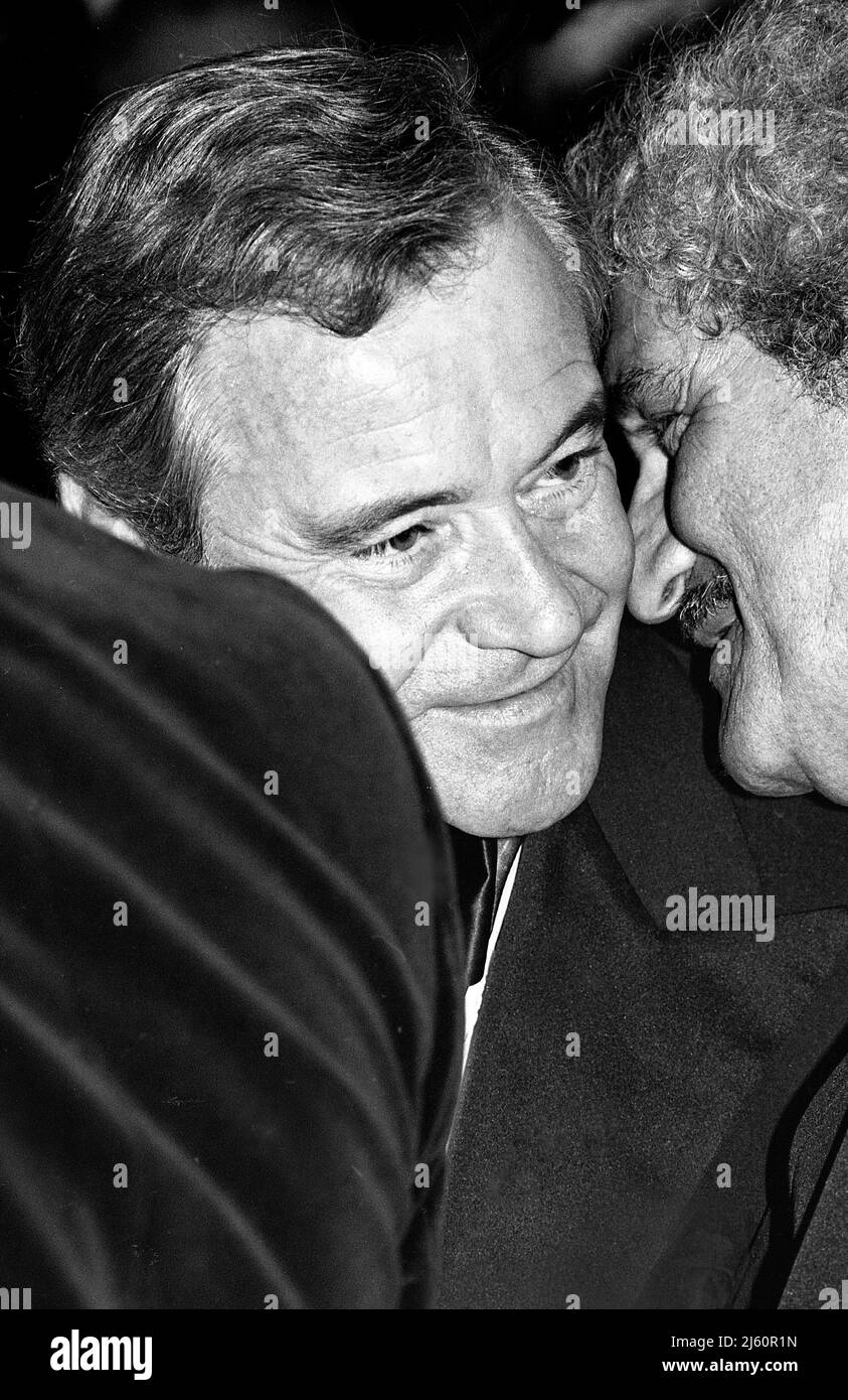 Il leggendario attore Jack Lemon in una prima di Hollywood del 1970s. Foto Stock