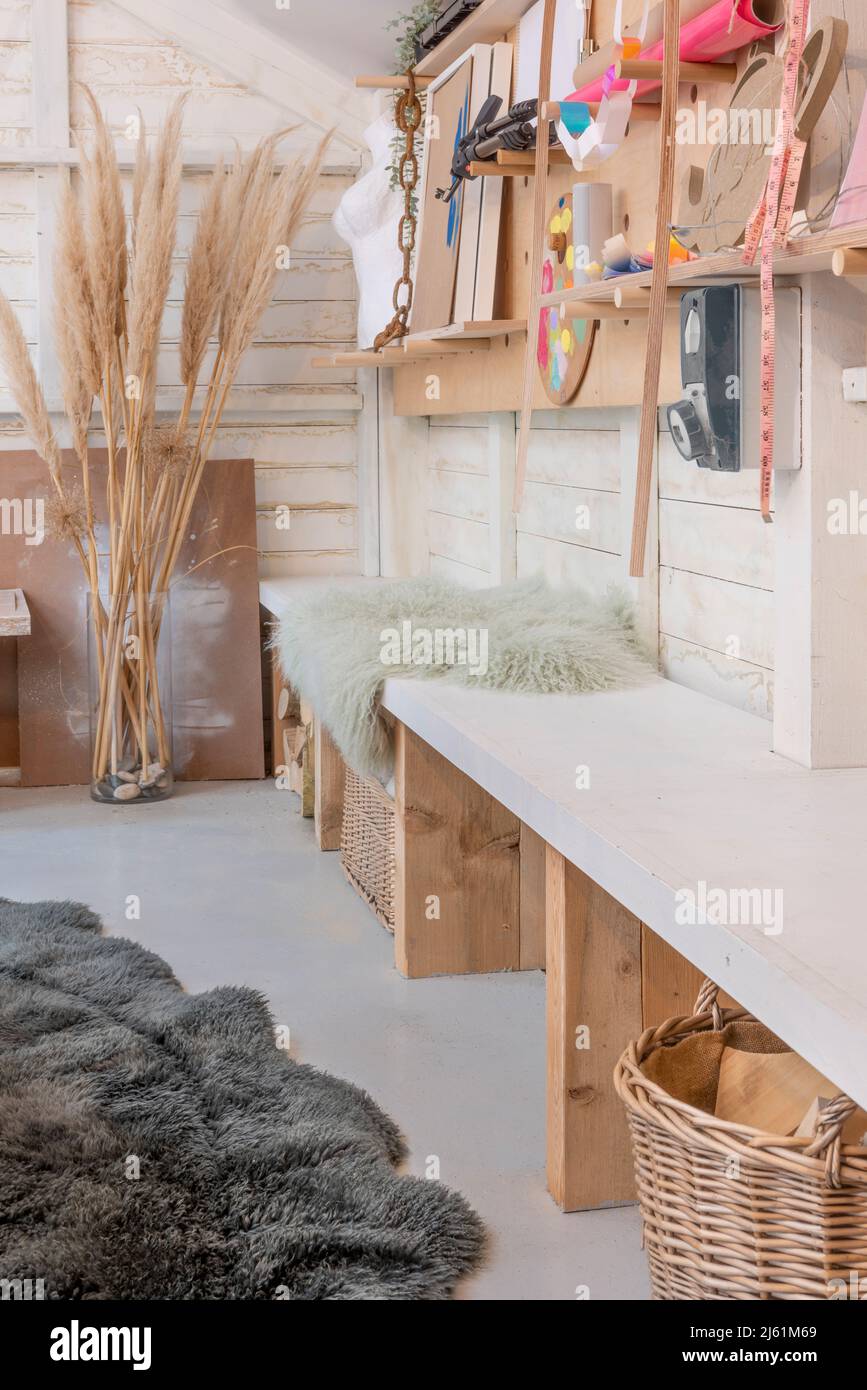 Studio d'arte in stile Scandi. Foto Stock