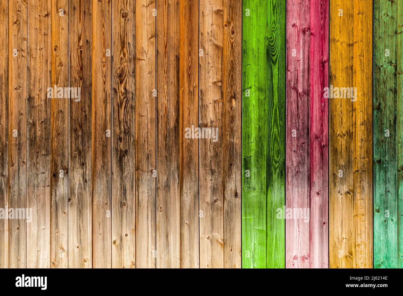 Sfondo colorato con texture in legno parzialmente dipinta Foto Stock