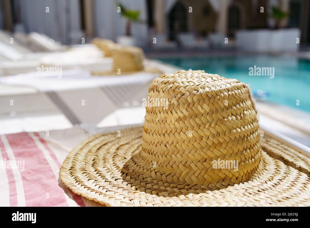 Cappelli in vimini marocchini fatti a mano a Marrakech Foto stock - Alamy