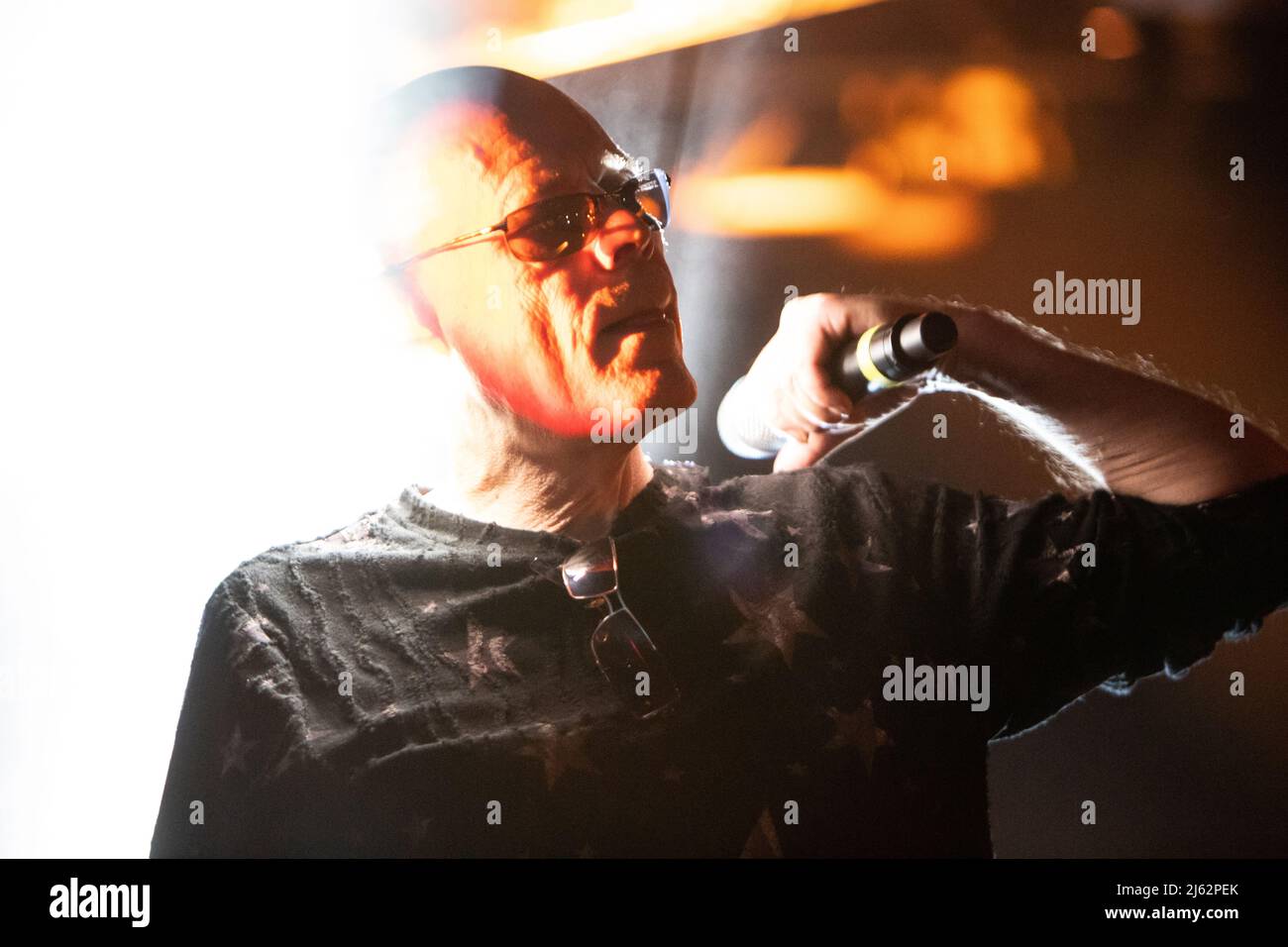 Milano Italia. 26 aprile 2022. La rock band inglese THE SISTERS OF MERCY si esibisce dal vivo sul palco ad Alcatraz. Foto Stock