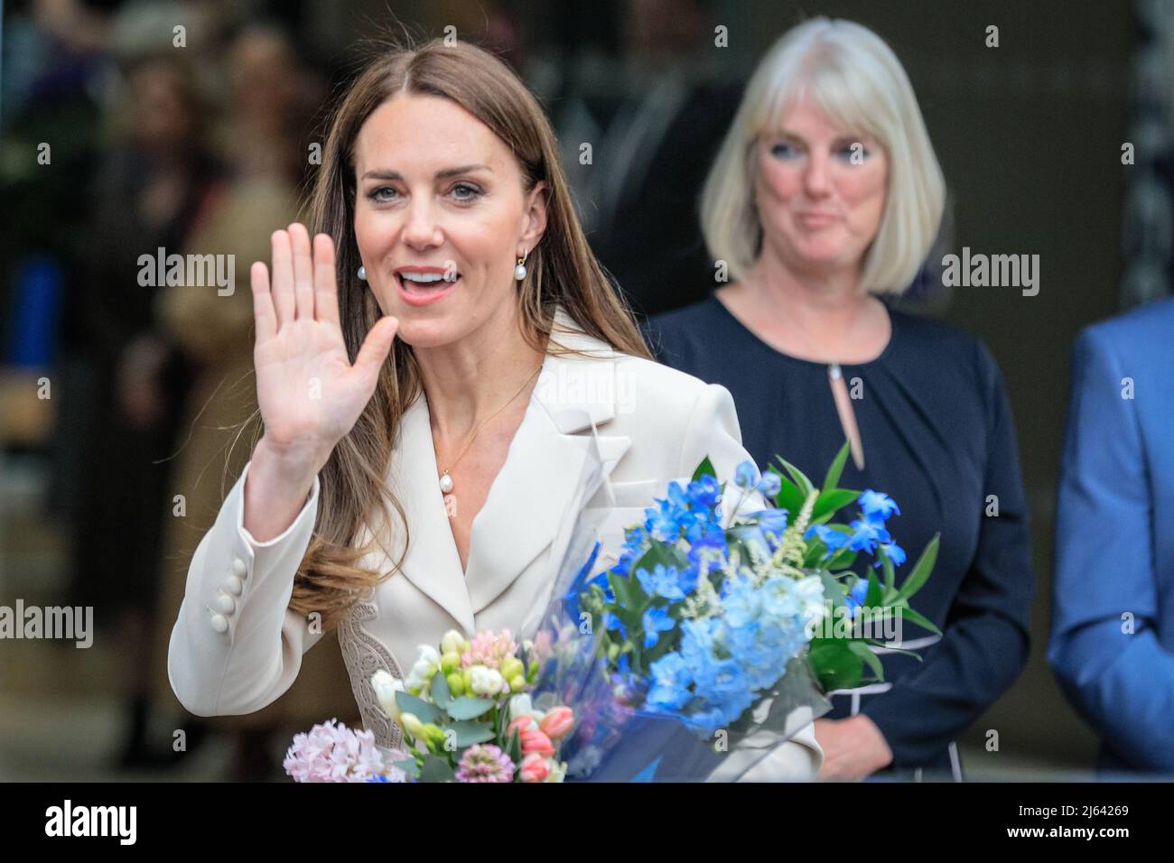 Londra, Regno Unito. 27th Apr, 2022. Caterina, Duchessa di Cambridge. La Principessa reale, Patrona, il Royal College of Midwives (RCM), e la Duchessa di Cambridge, Patrona, il Royal College of Obstetricians and Gynaecologists (RCOG), visiteranno la sede centrale di RCM e RCOG a Londra. Sede di una raccolta di organizzazioni sanitarie femminili dedicate al miglioramento e alla promozione dell'assistenza sanitaria femminile, l'hub è stato progettato dal RCOG per promuovere la collaborazione in tutto il settore. Foto Stock