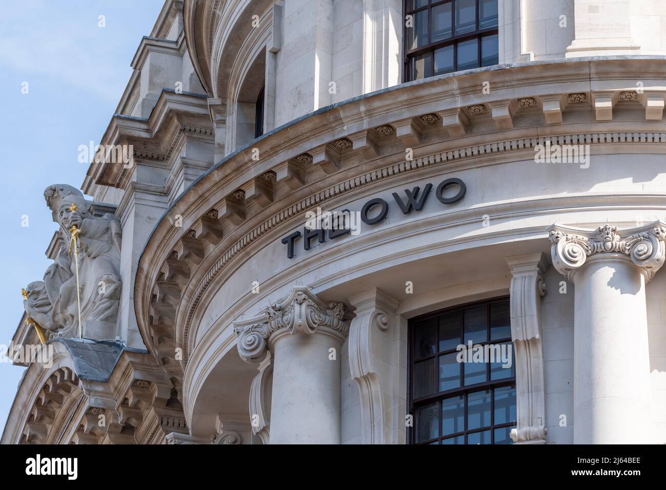 Il dettaglio dell'OWO. Old War Office Building, Londra si rievolve in hotel e residence di lusso gestiti da Raffles. Grande edificio neo-barocco Foto Stock