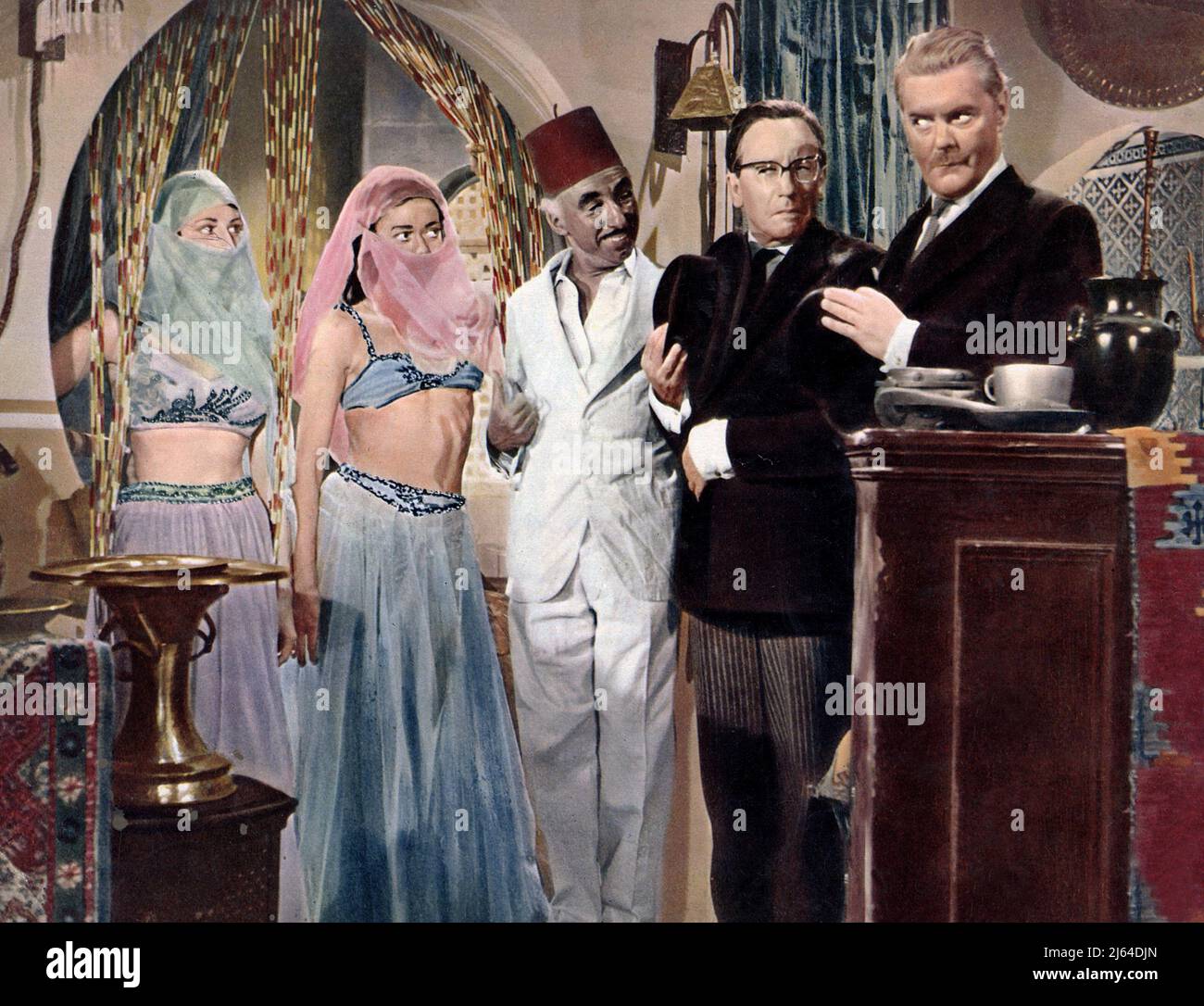 CYNTHIA,SINITA,BERENS,BARKER,WALTERS, L'INFERNO PURO DI ST. TRINIAN'S, 1960 Foto Stock