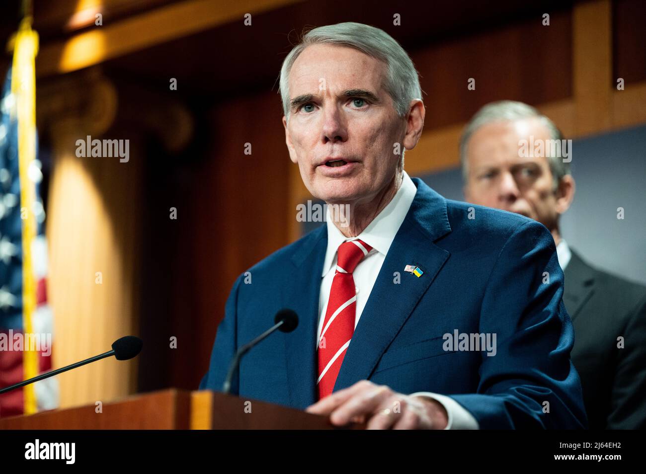 Washington, Stati Uniti. 27th Apr 2022. Il senatore statunitense Rob Portman (R-OH) parla a una conferenza stampa sul titolo 42 e sul confine meridionale. Credit: SOPA Images Limited/Alamy Live News Foto Stock