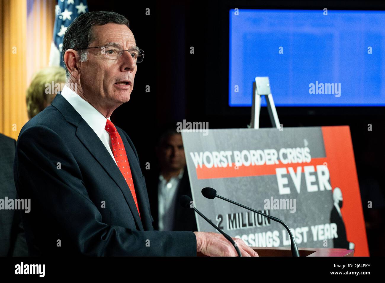 Washington, Stati Uniti. 27th Apr 2022. Il senatore degli Stati Uniti John Barrasso (R-WY) parla a una conferenza stampa sul titolo 42 e sul confine meridionale. Credit: SOPA Images Limited/Alamy Live News Foto Stock