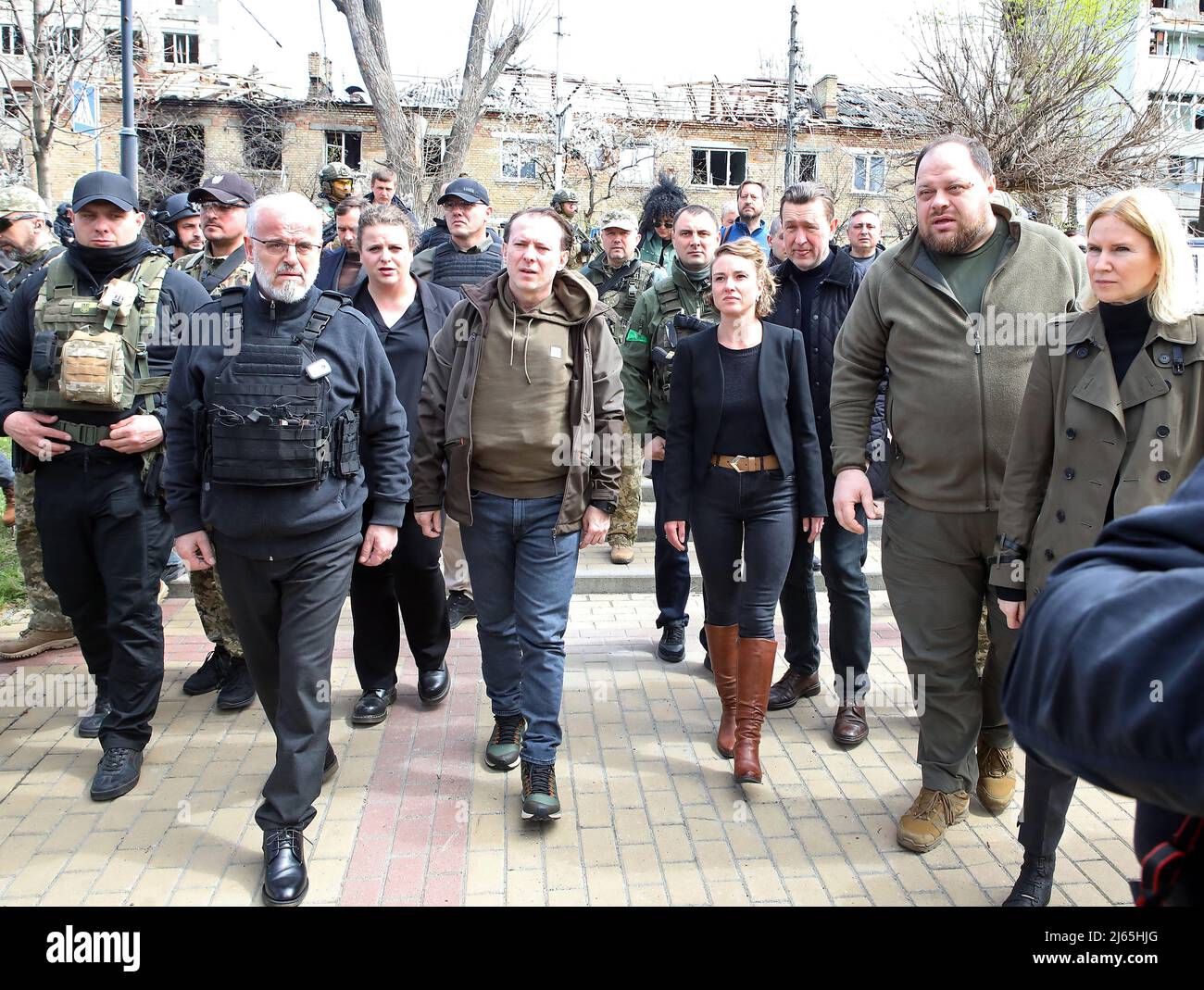 IRPIN, UCRAINA - 27 APRILE 2022 - Presidente dell'Assemblea della Repubblica della Macedonia del Nord Talat Xhaferi, Presidente del Senato di Romania Flori Foto Stock