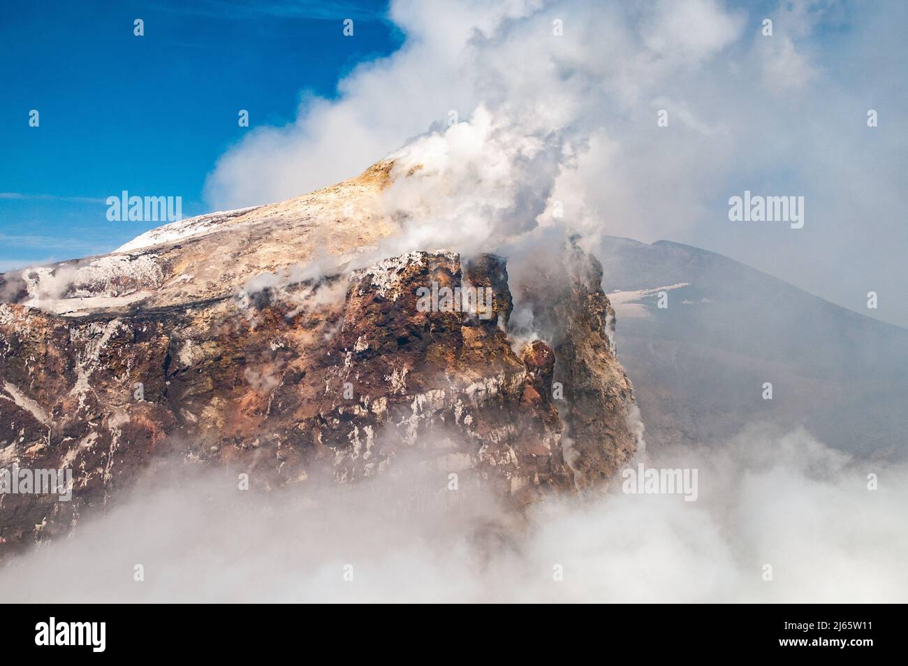 Gipfelkrater bocca Nuova, Vulkan Ätna, Sizilien, 3300 metri Höhe - cratere sommitale sul Monte Etna, Sicilia Foto Stock