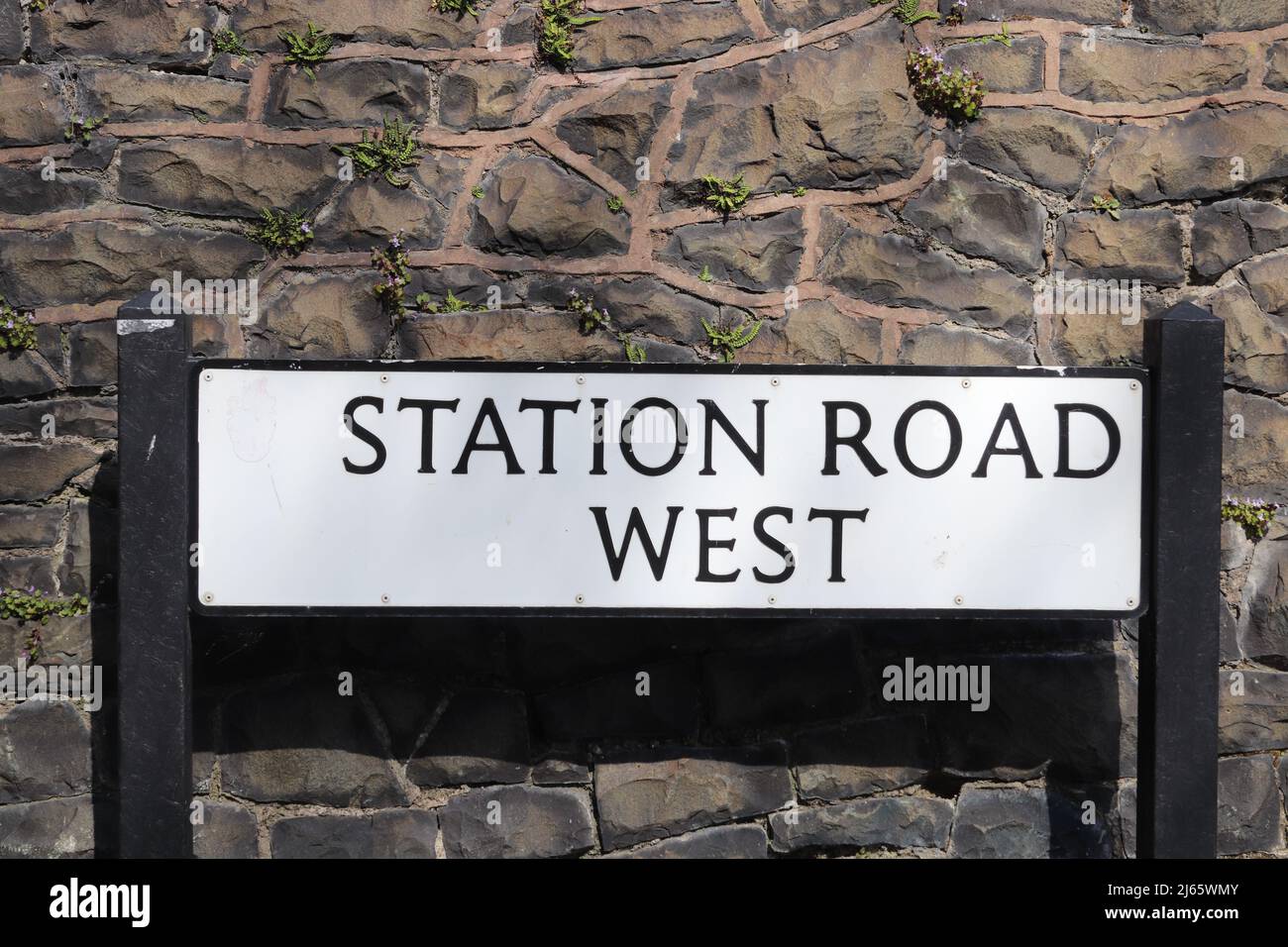 Penmaenmawr stazione ferroviaria strada ovest Conwy Galles nord Foto Stock