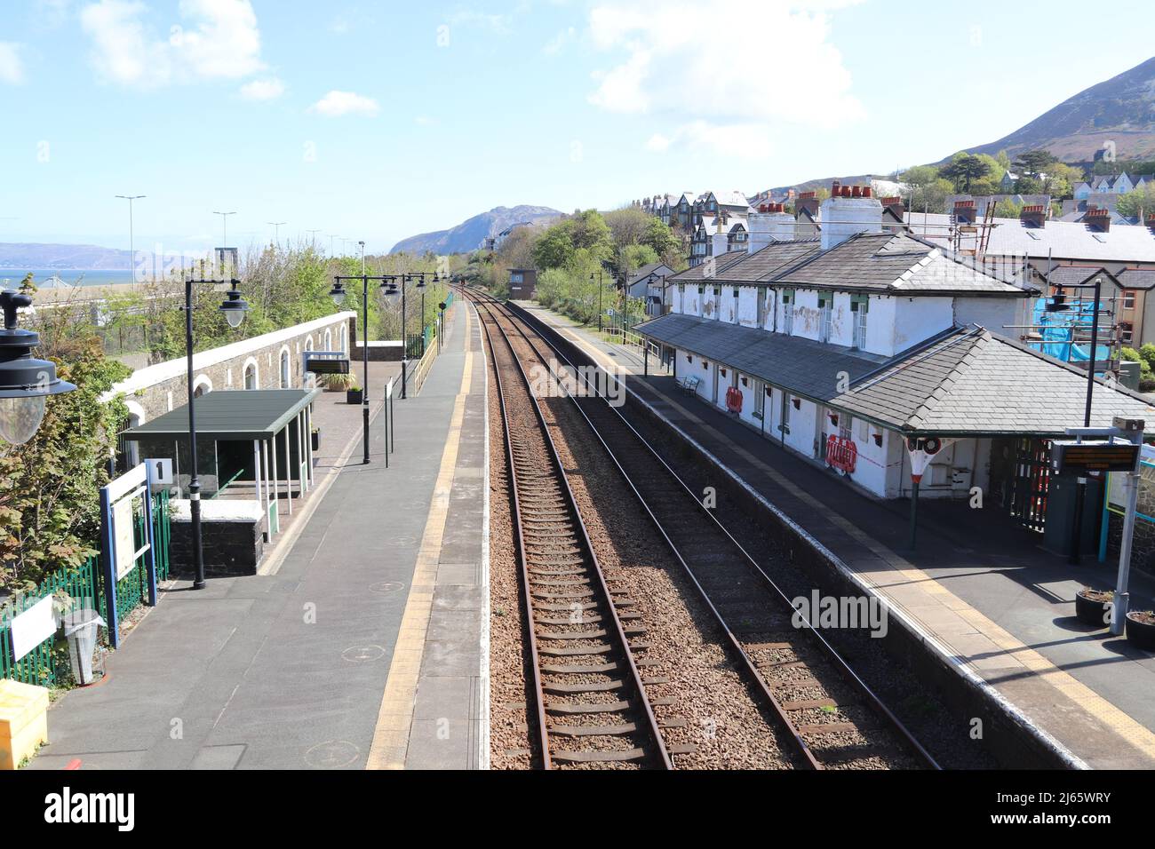 Penmaenmawr stazione ferroviaria strada ovest Conwy Galles nord Foto Stock