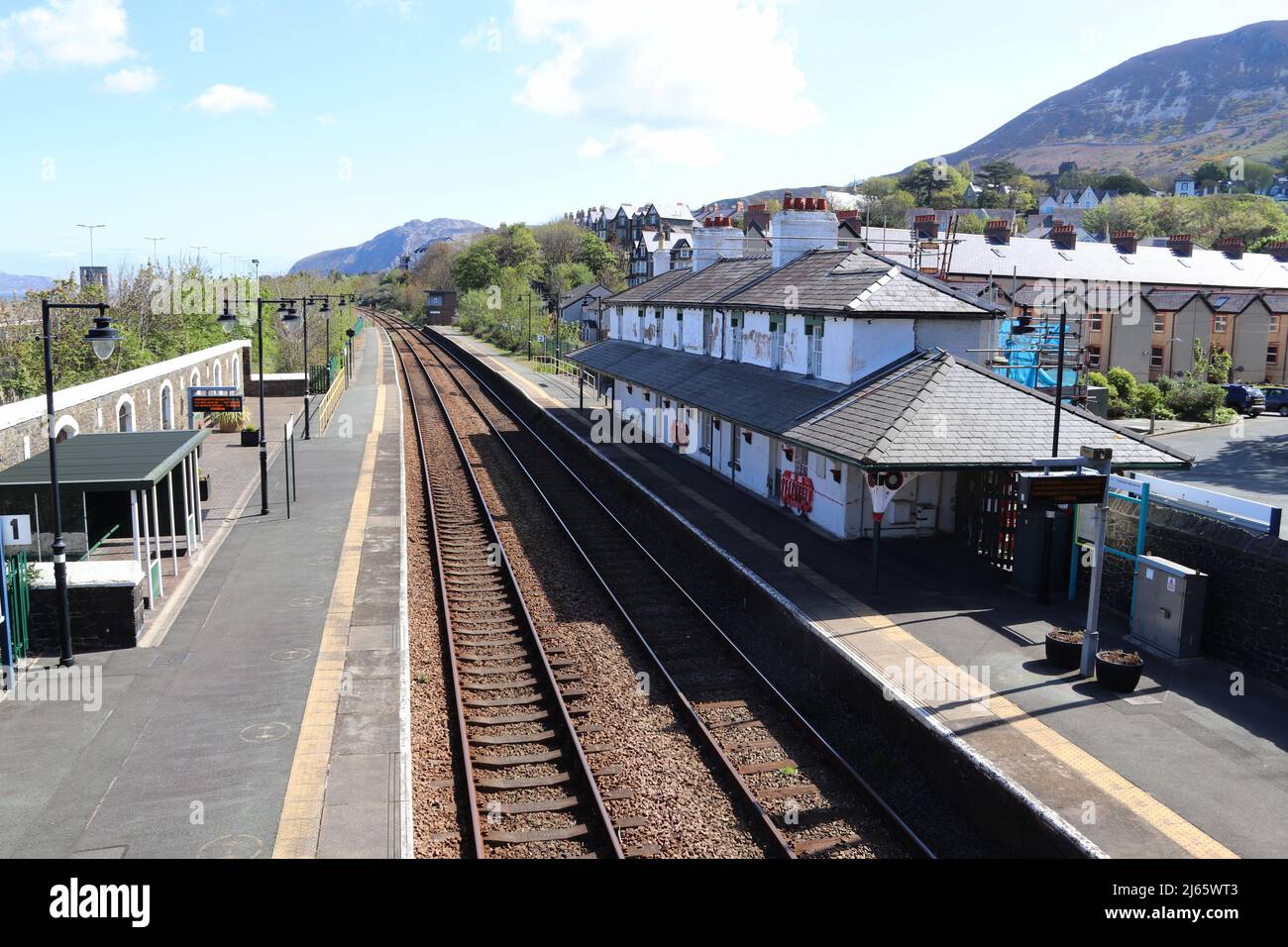 Penmaenmawr stazione ferroviaria strada ovest Conwy Galles nord Foto Stock