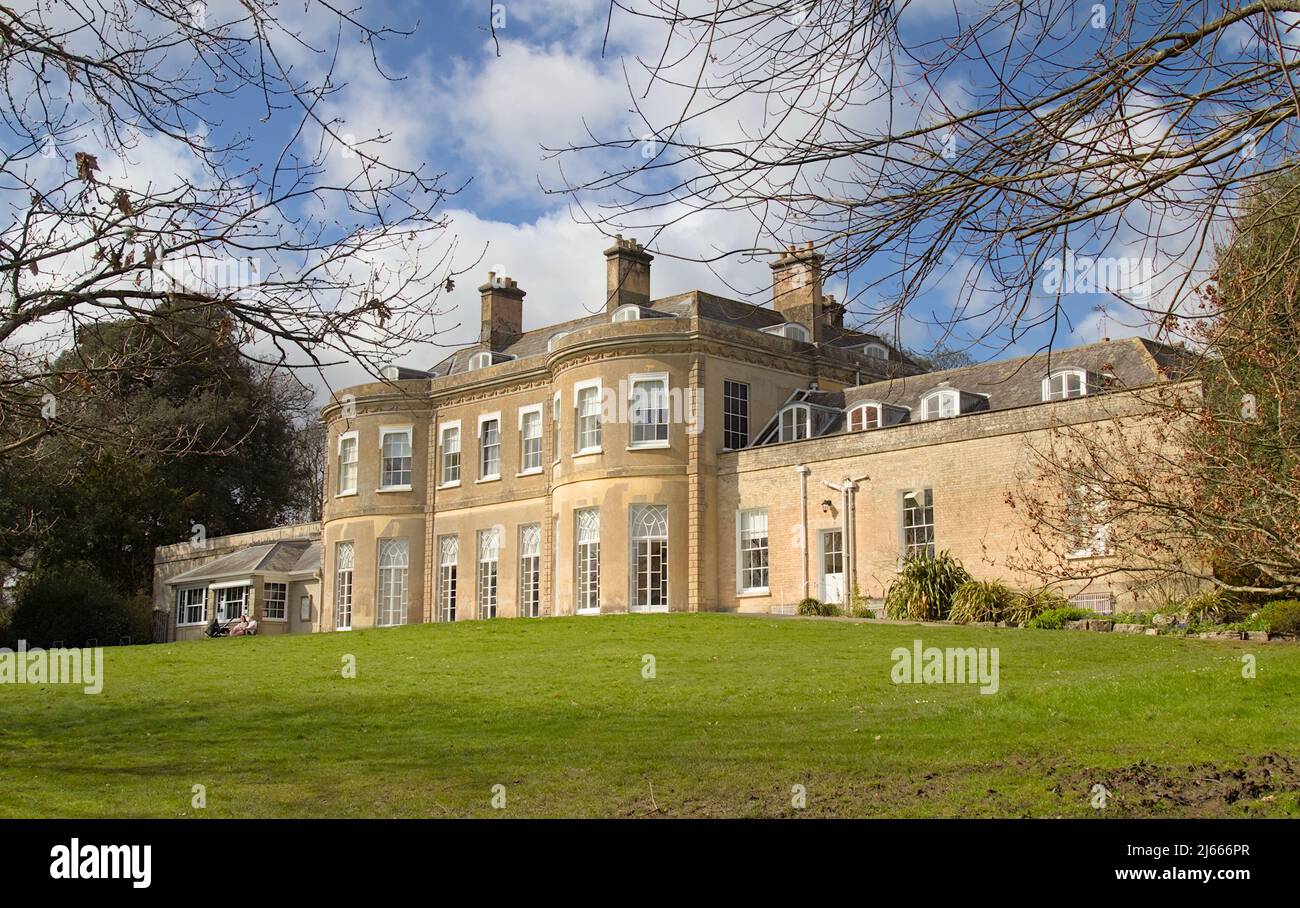 Posteriore del tardo georgiano grado 2 elencato Upton House set in Upton Country Park, costruito da Christopher Spurrier 1816, Dorset UK Foto Stock