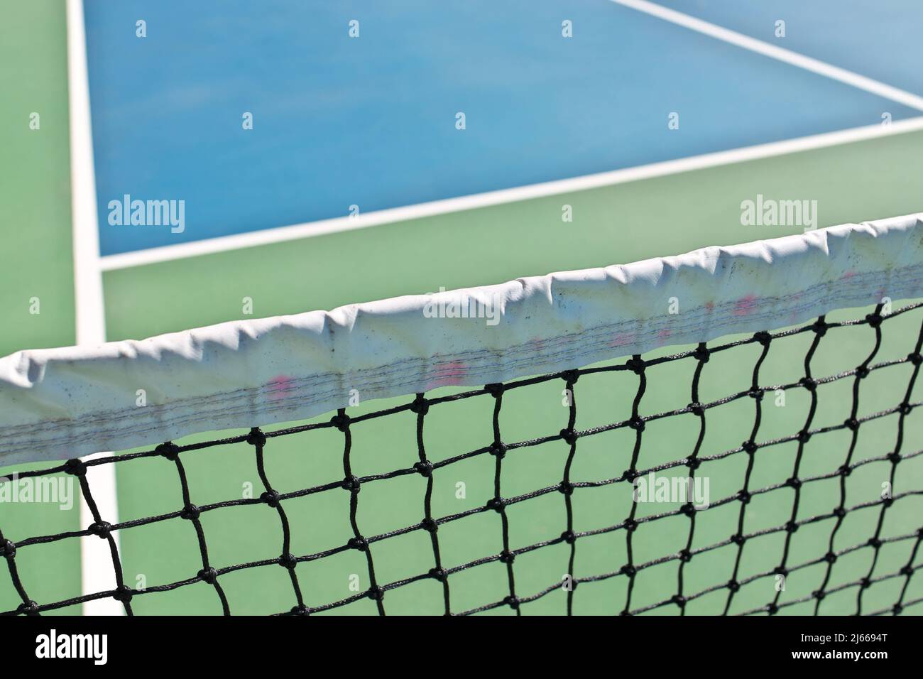 Pickleball è uno sport racket di paddleball che combina elementi di badminton, ping pong e tennis. Foto Stock