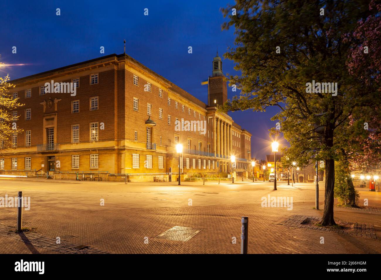 Dawn al Norwich City Council Building, Norfolk, Inghilterra. Foto Stock