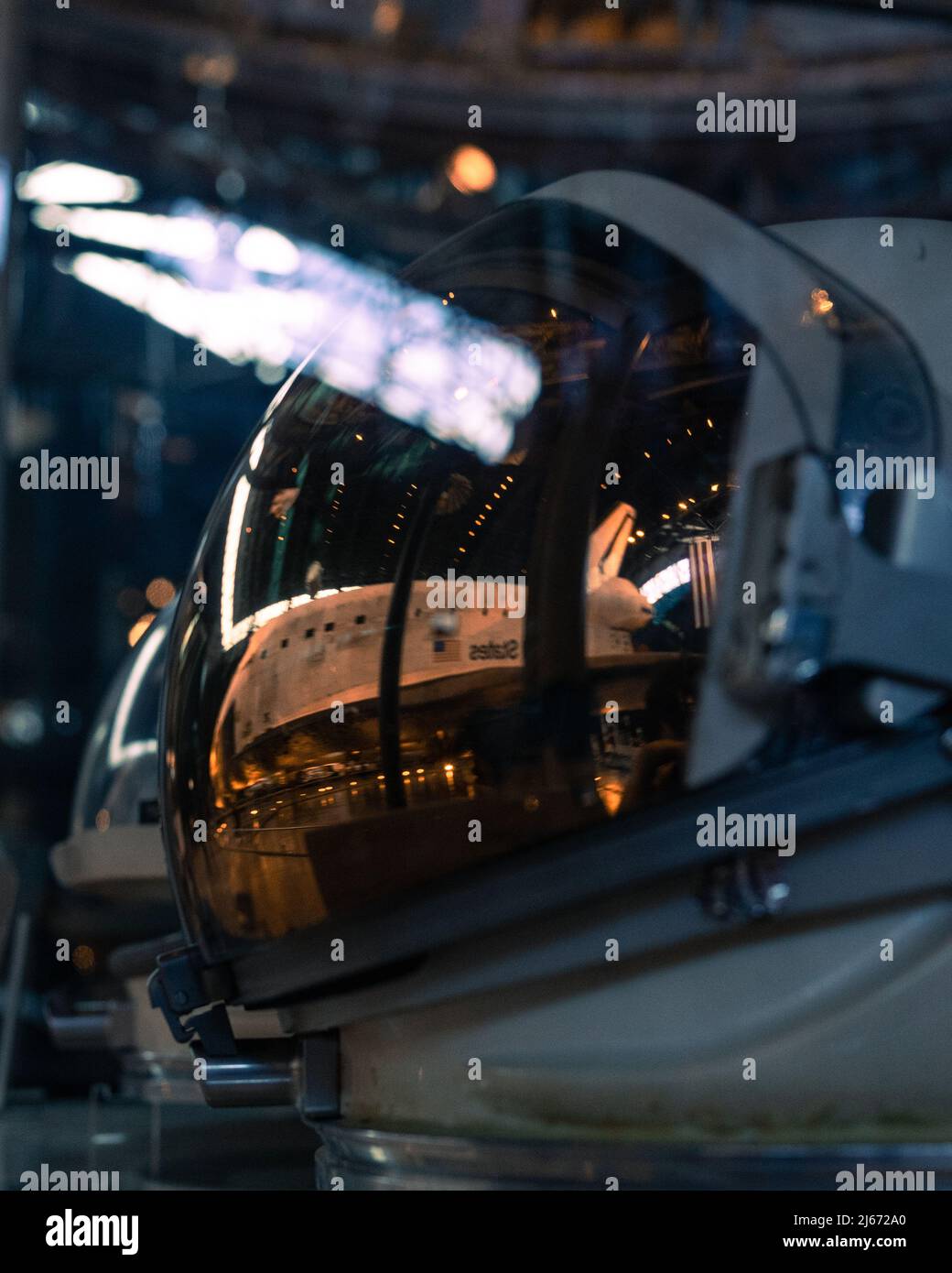 Casco astronauta con riflessione al National Air and Space Museum Foto Stock