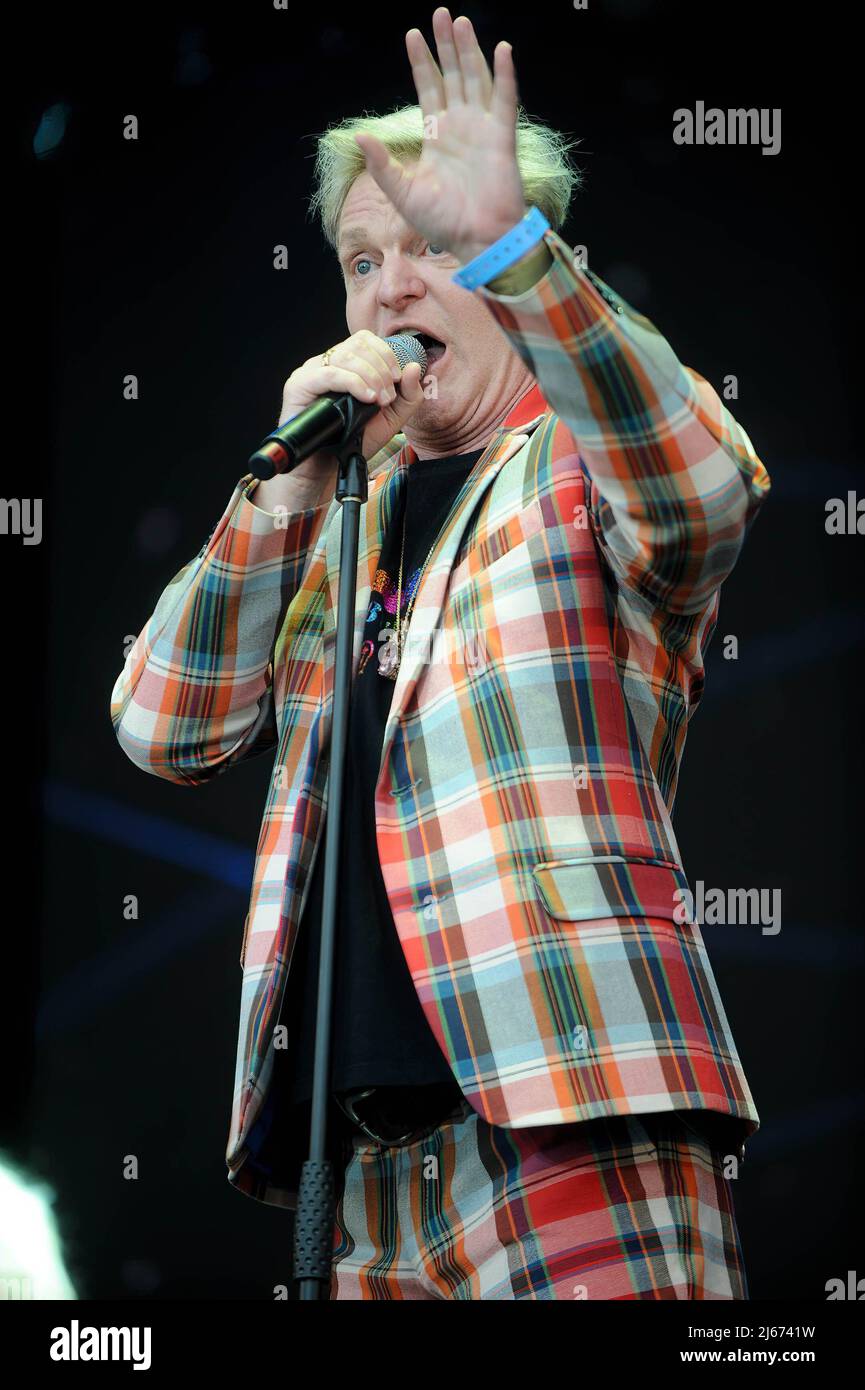 Leeds, Regno Unito. 22nd giugno 2019. Andy Bell, cantante di Erasure, suona dal vivo al Lets Rock Leeds 80s Festival. (Foto di Robin Burns/SOPA Images/Sipa USA) Credit: Sipa USA/Alamy Live News Foto Stock