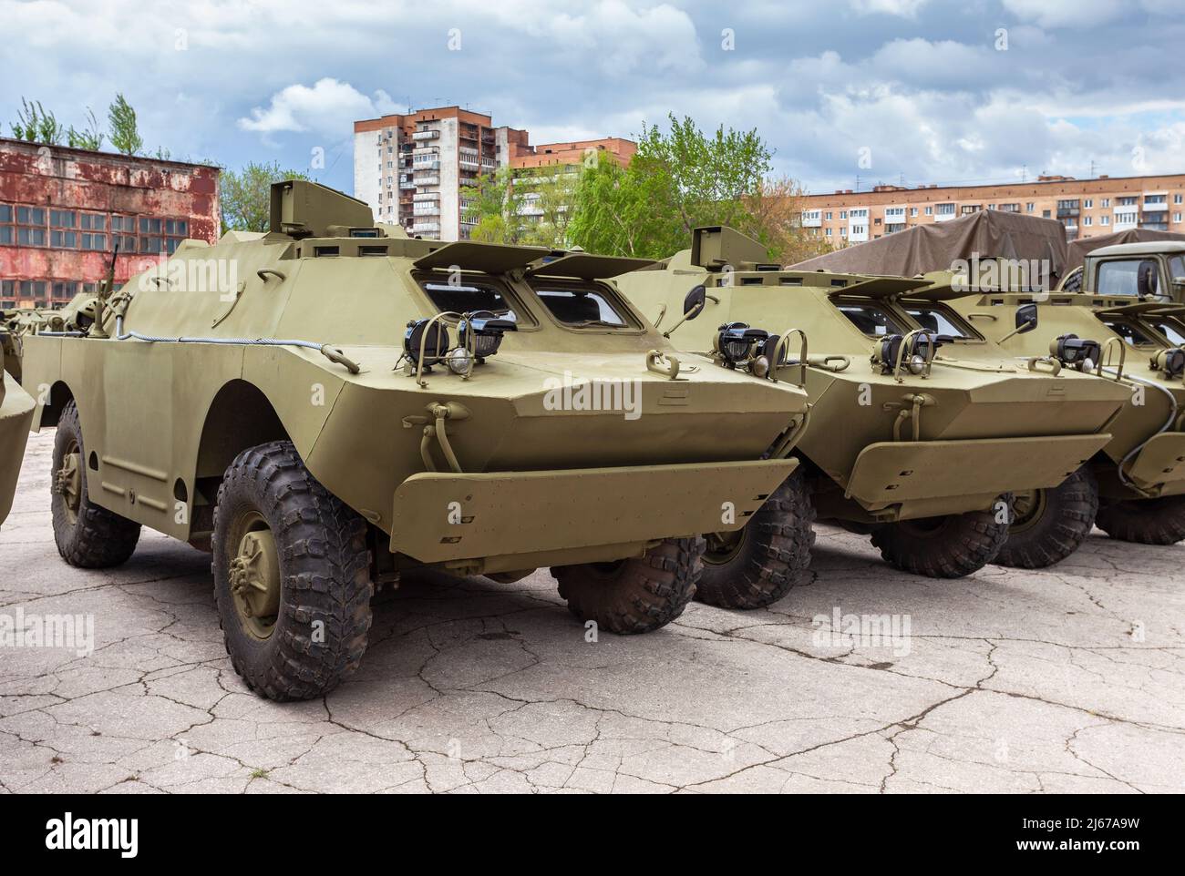 Samara, Russia - 7 maggio 2013: Russo anfibio corazzato pattuglia ricognizione vettura BRDM-2 Foto Stock