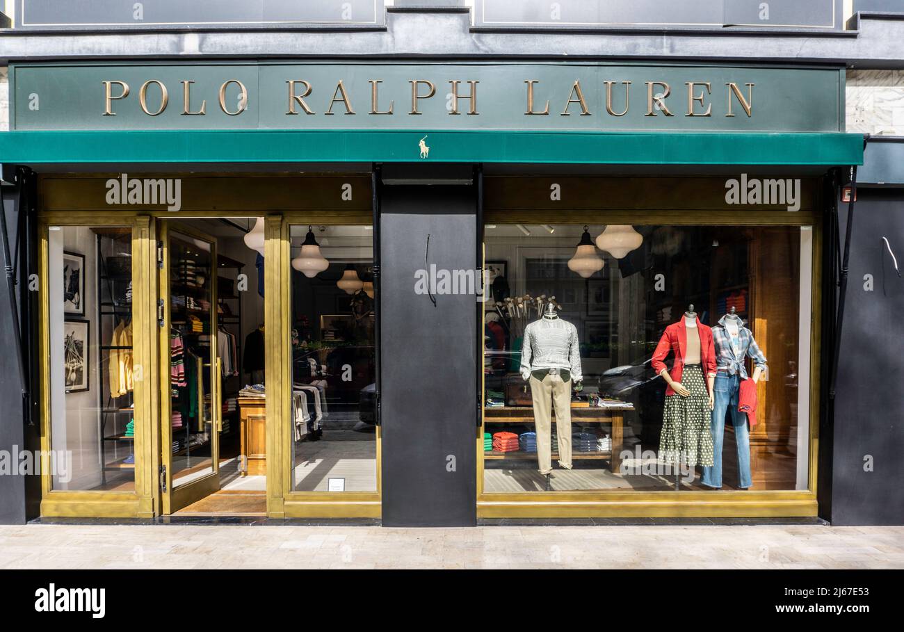 Un negozio Polo Ralph Lauren a Palermo, Sicilia, Italia Foto stock - Alamy