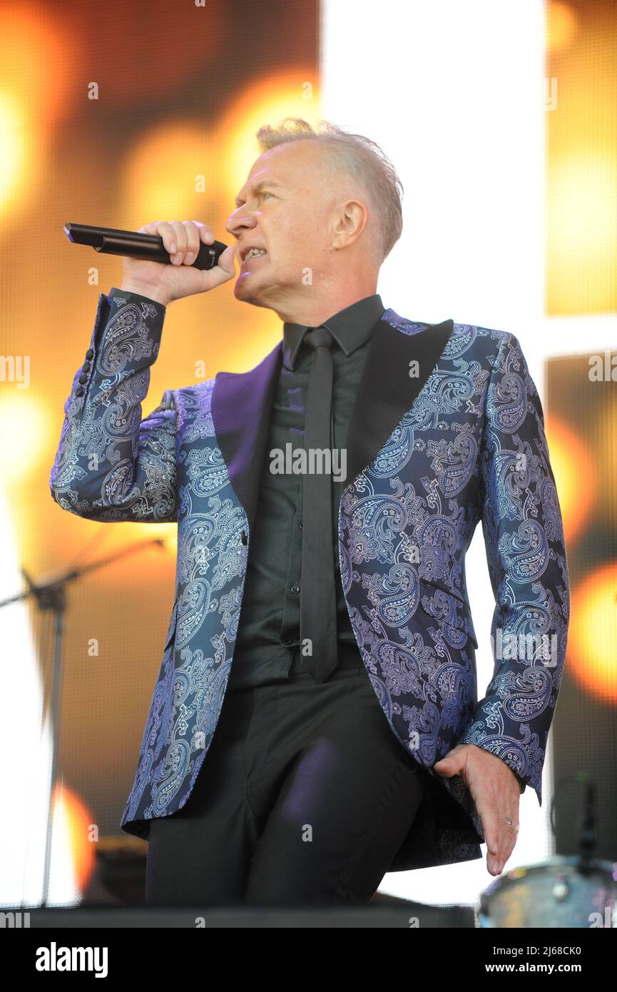 Martin Fry il cantante principale della band ABC 80s che si esibisce al Flashback Festival di Temple Newsom. Foto Stock